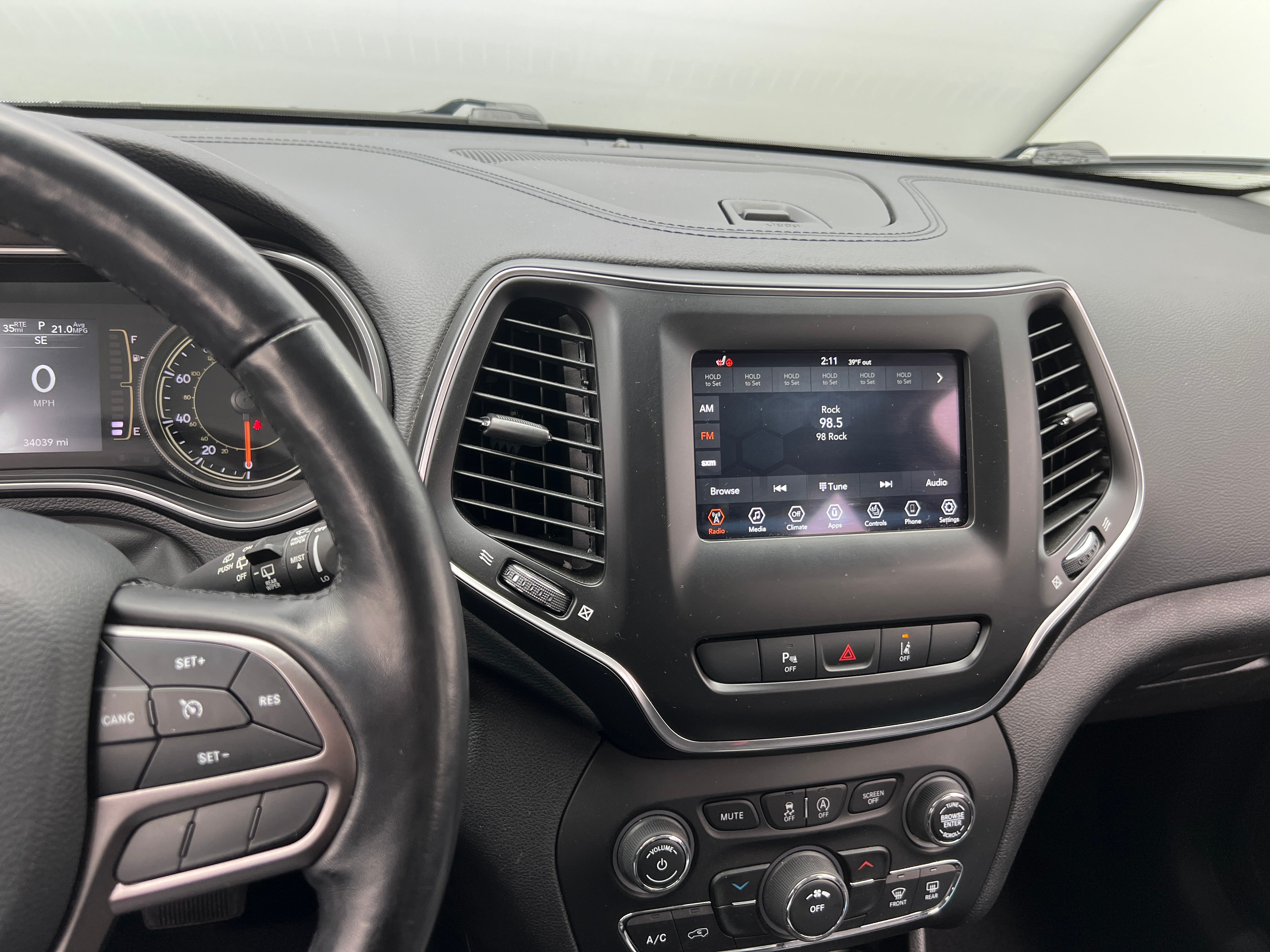 Thumbnail: 2021 Jeep Cherokee - 4