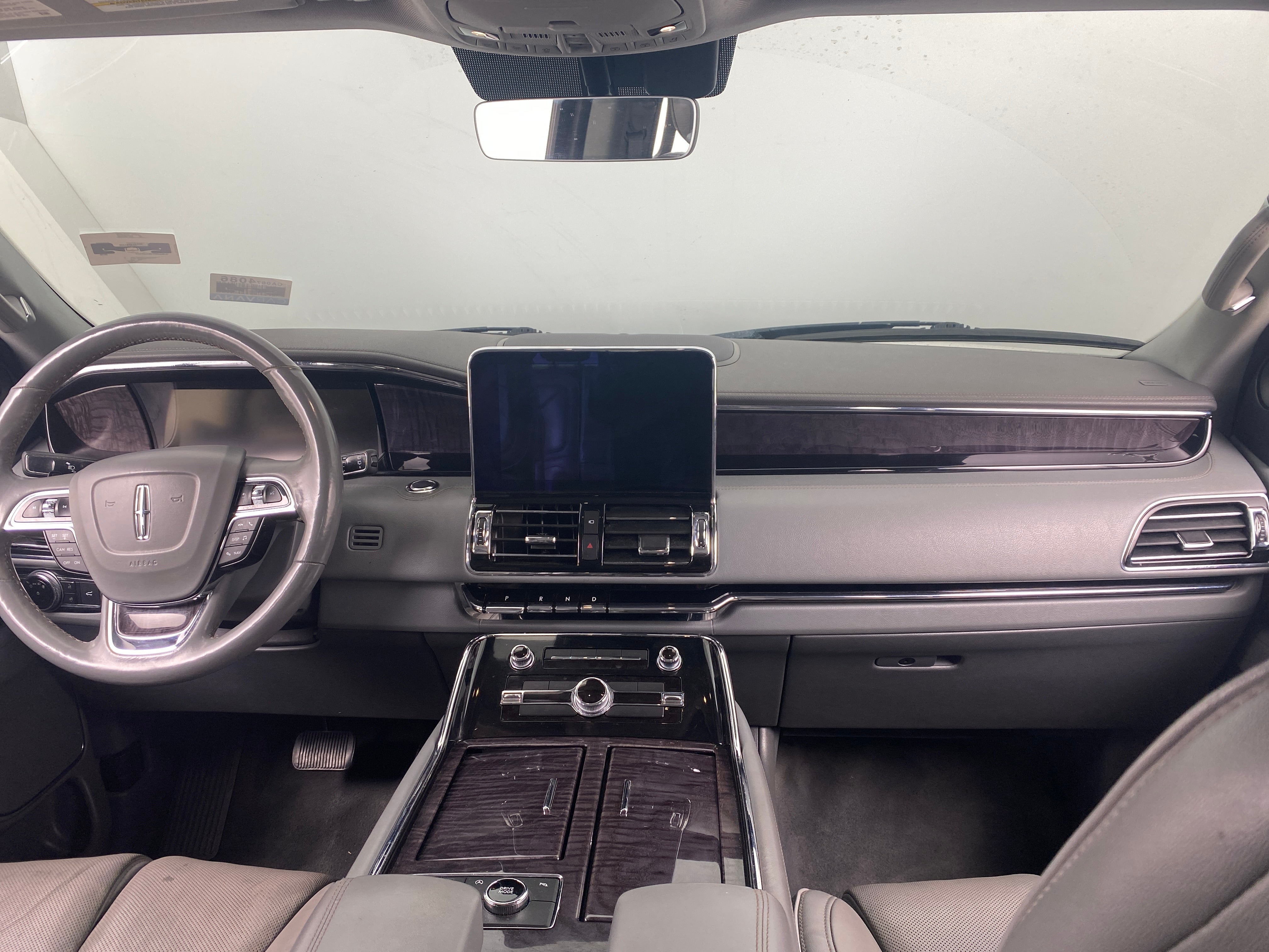 Thumbnail: 2019 Lincoln Navigator - 3