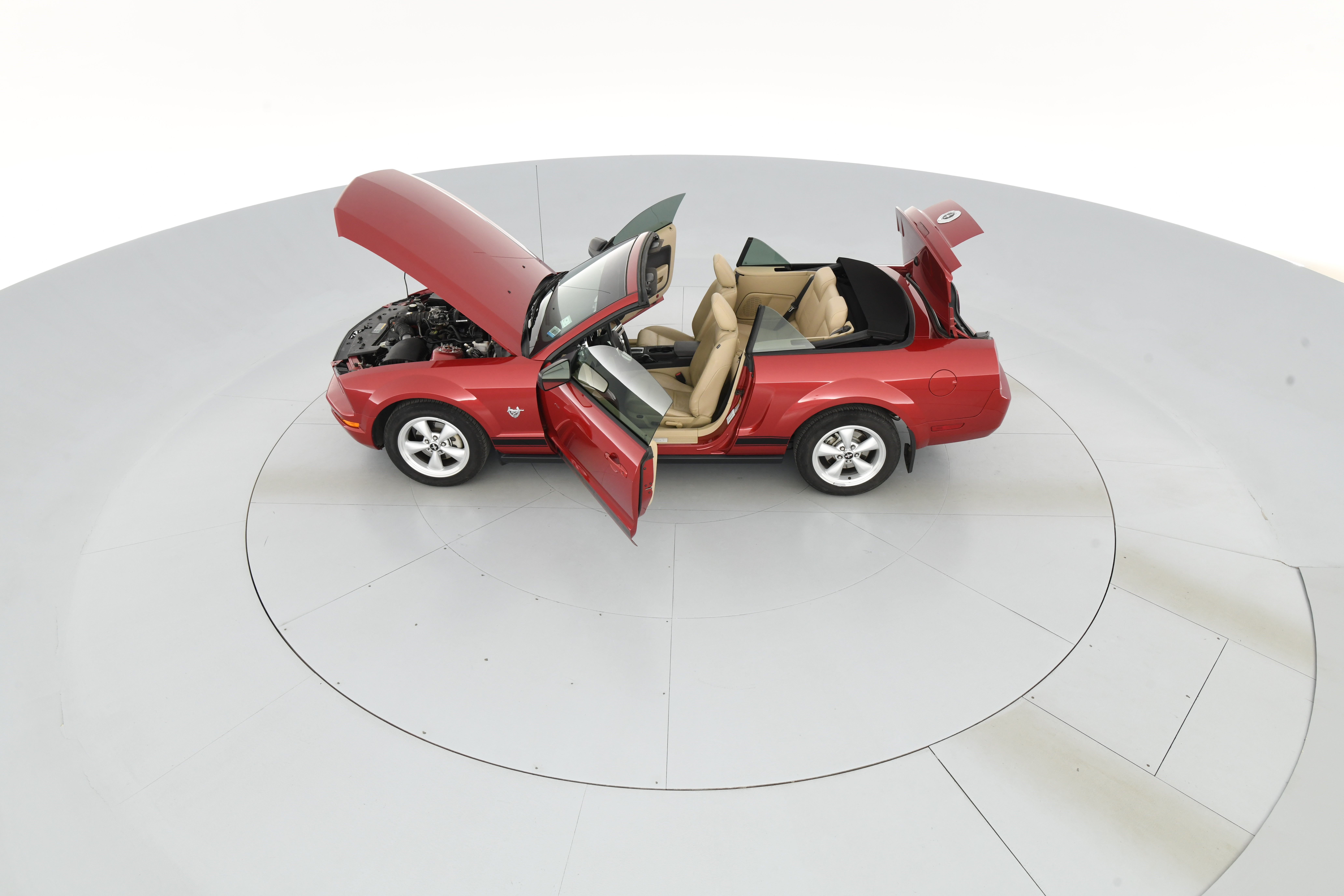 AUTOart 1/18 Ford Mustang GT Cabriolet 2006 - Jaune - Moulée Sous Pression - Neuve