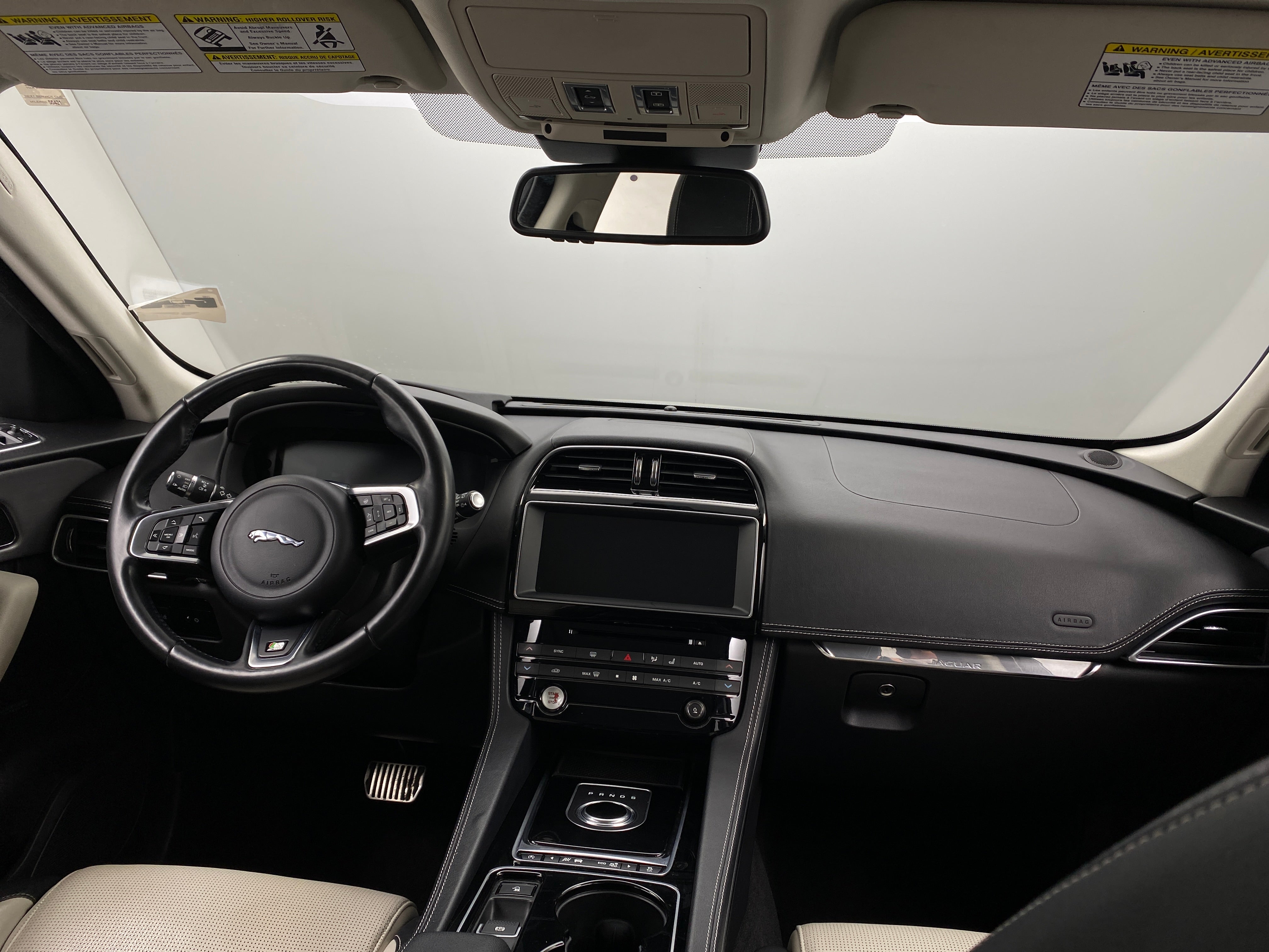 Thumbnail: 2017 Jaguar F-Pace - 3