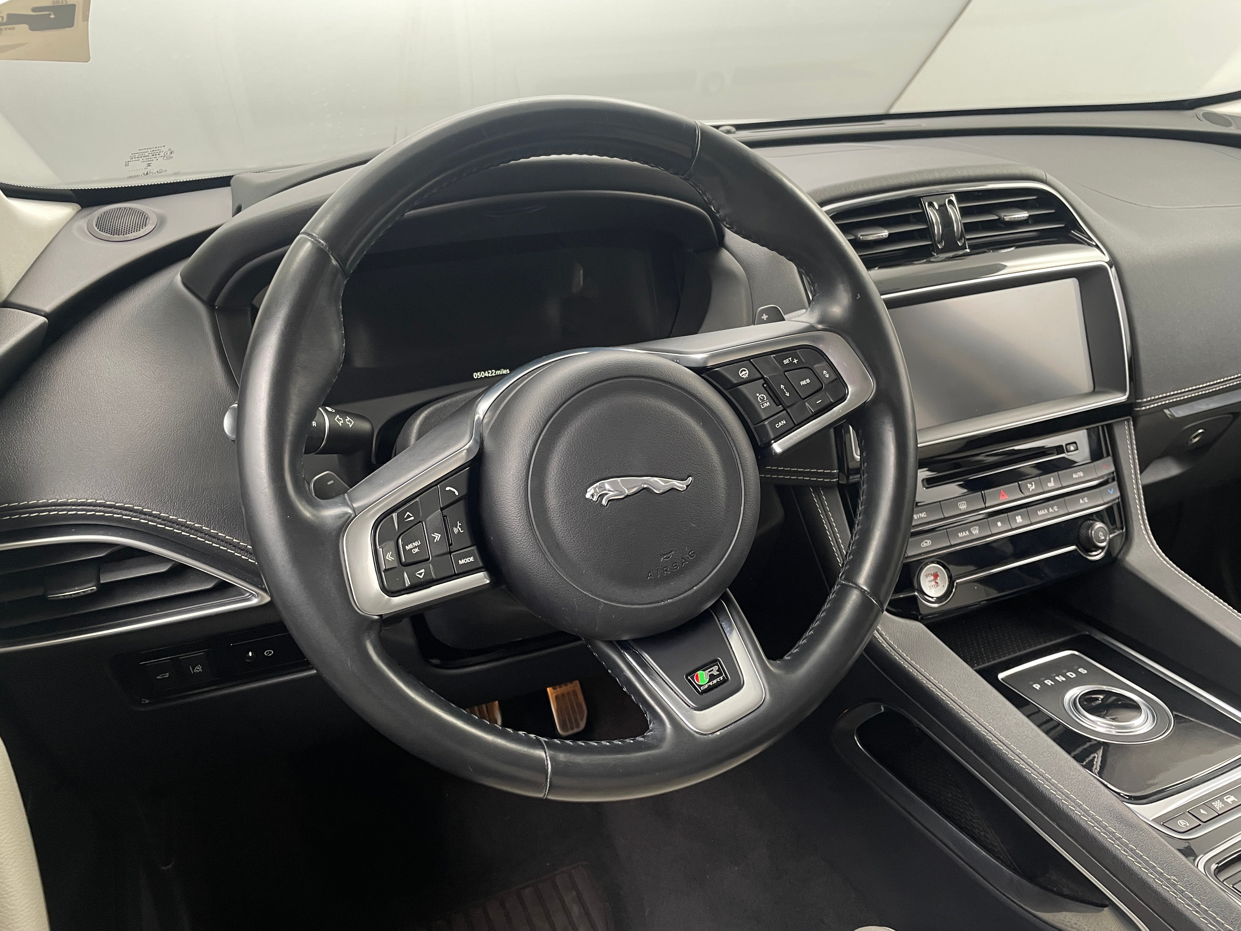 Thumbnail: 2017 Jaguar F-Pace - 5