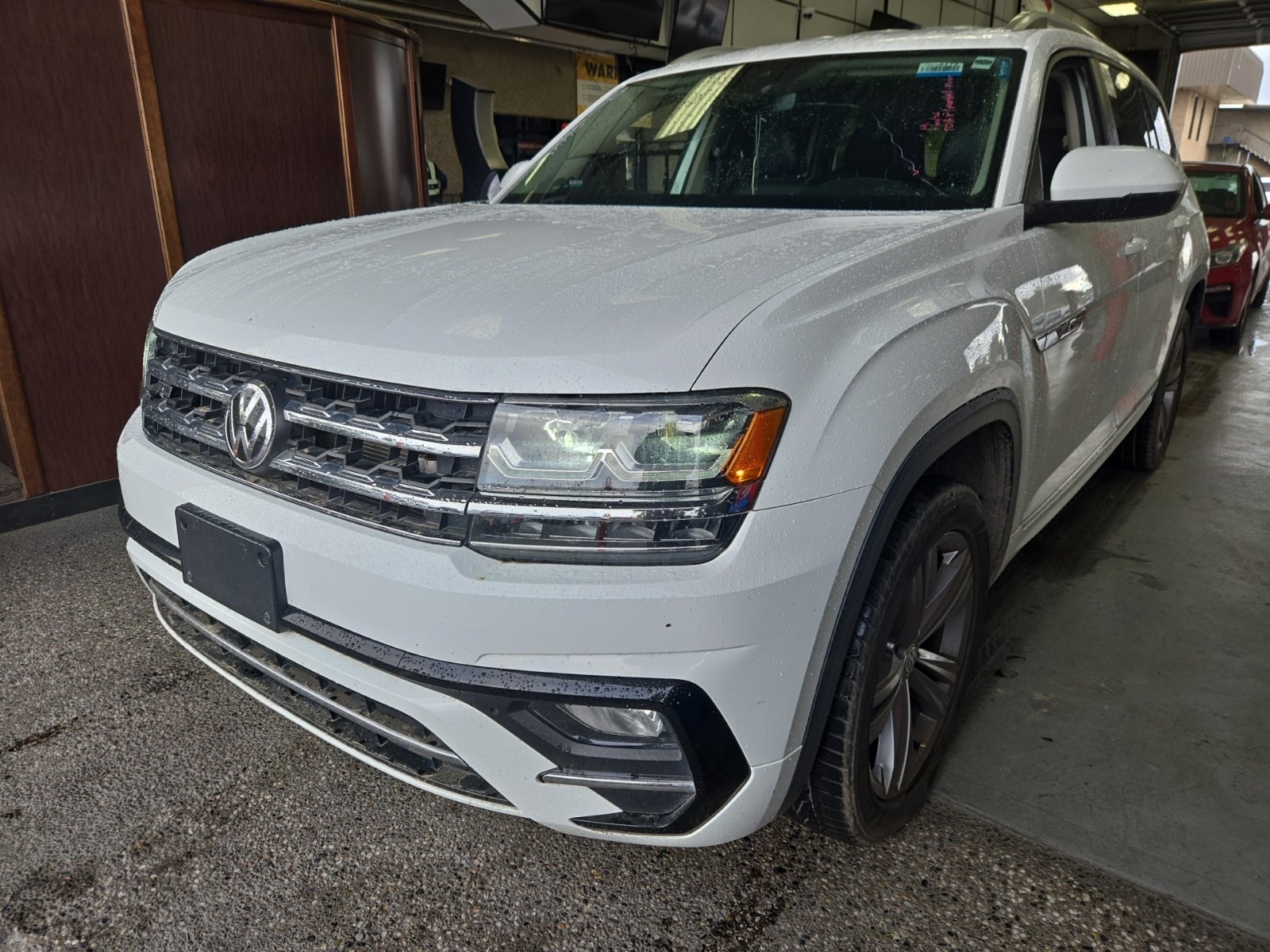 2019 Volkswagen Atlas 3.6l V6 SE W/Technology R-Line