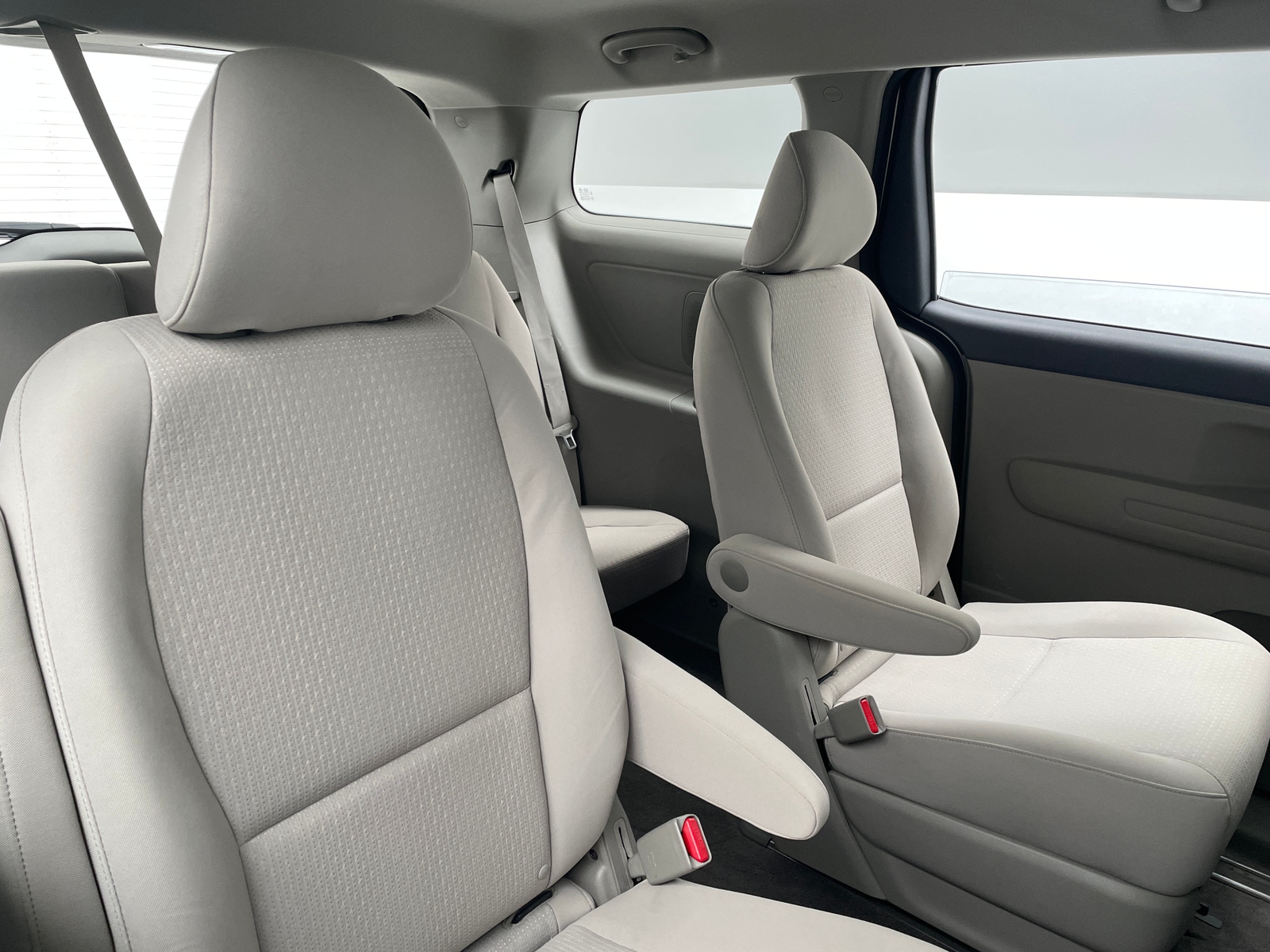 Thumbnail: 2017 Kia Sedona - 6