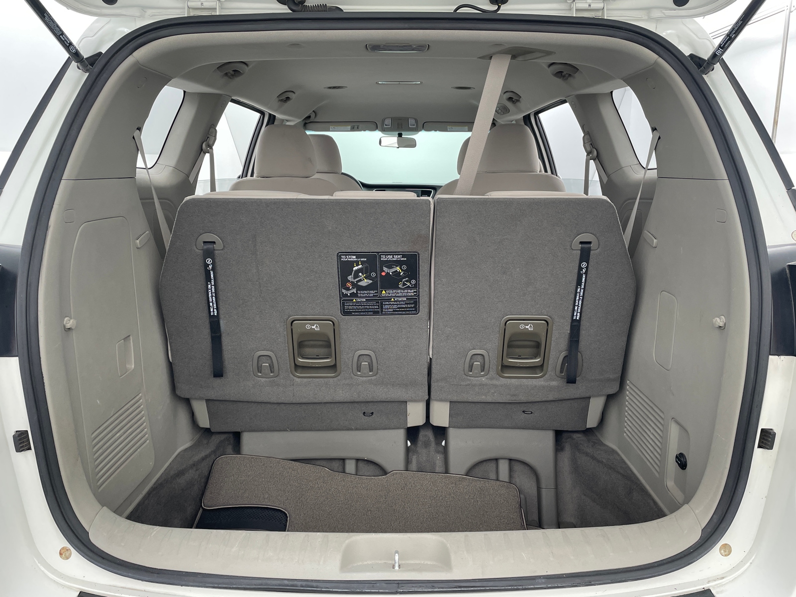 Thumbnail: 2017 Kia Sedona - 7