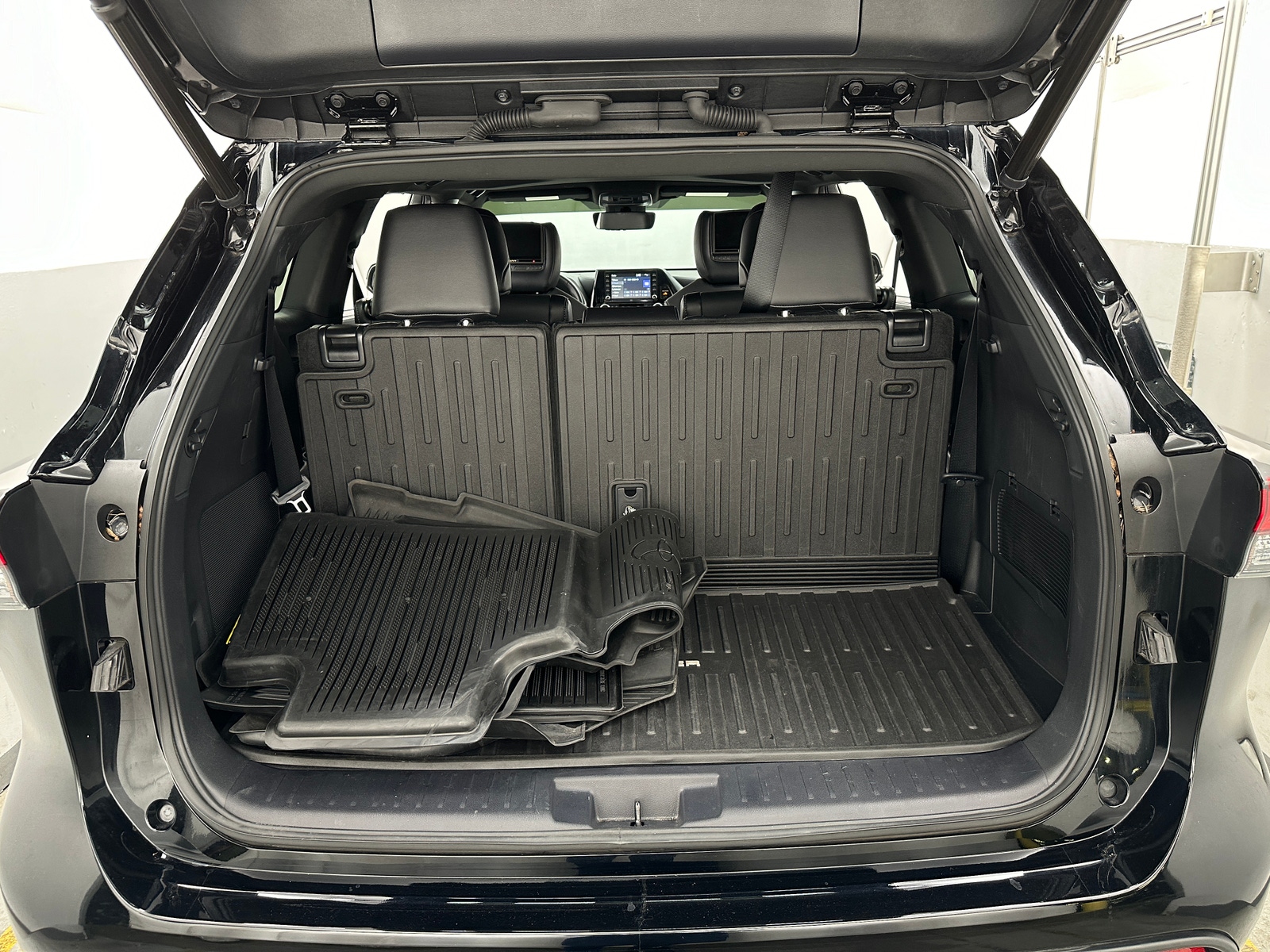 Thumbnail: 2021 Toyota Highlander - 7