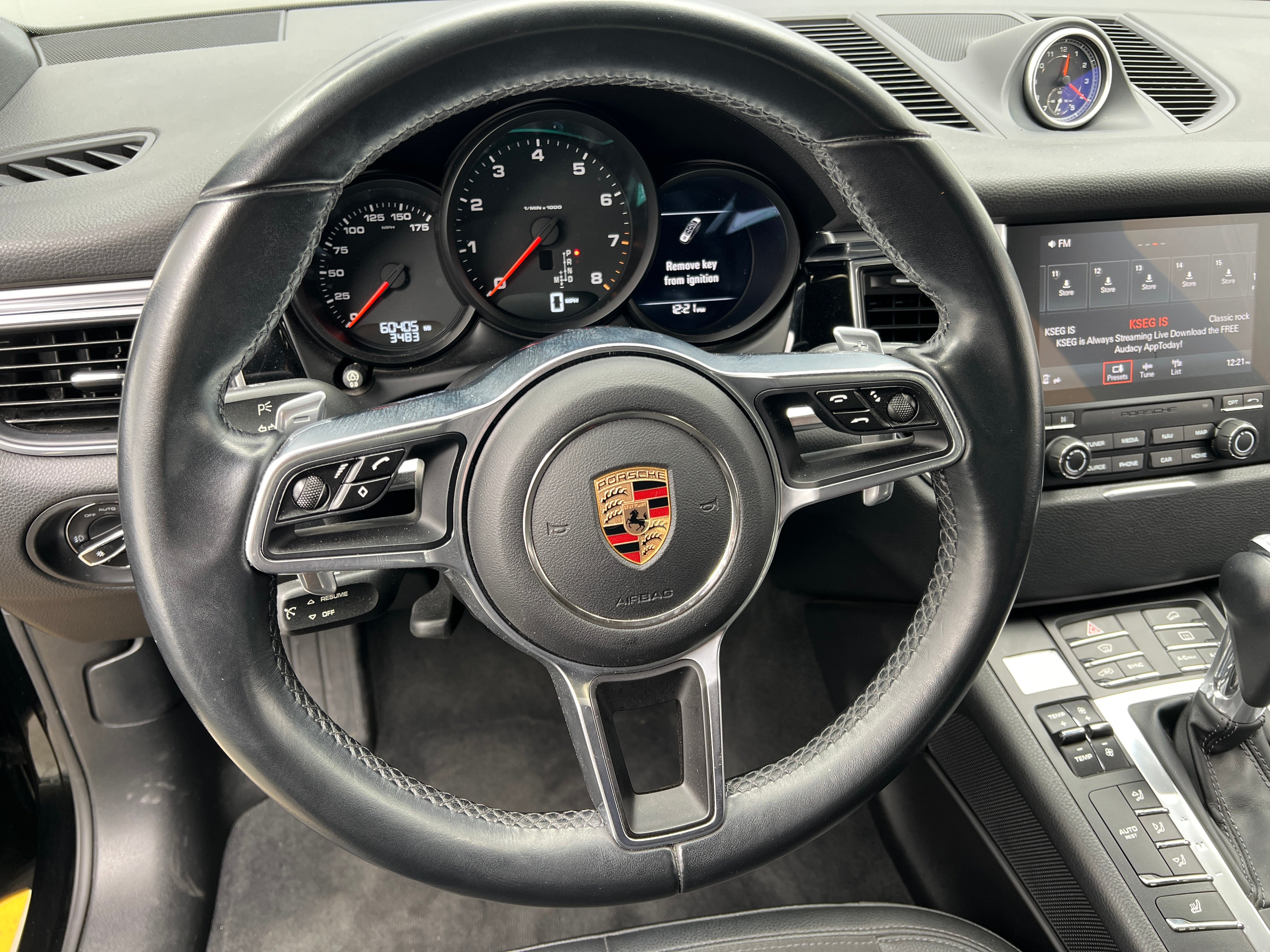 2017 Porsche Macan Base 5
