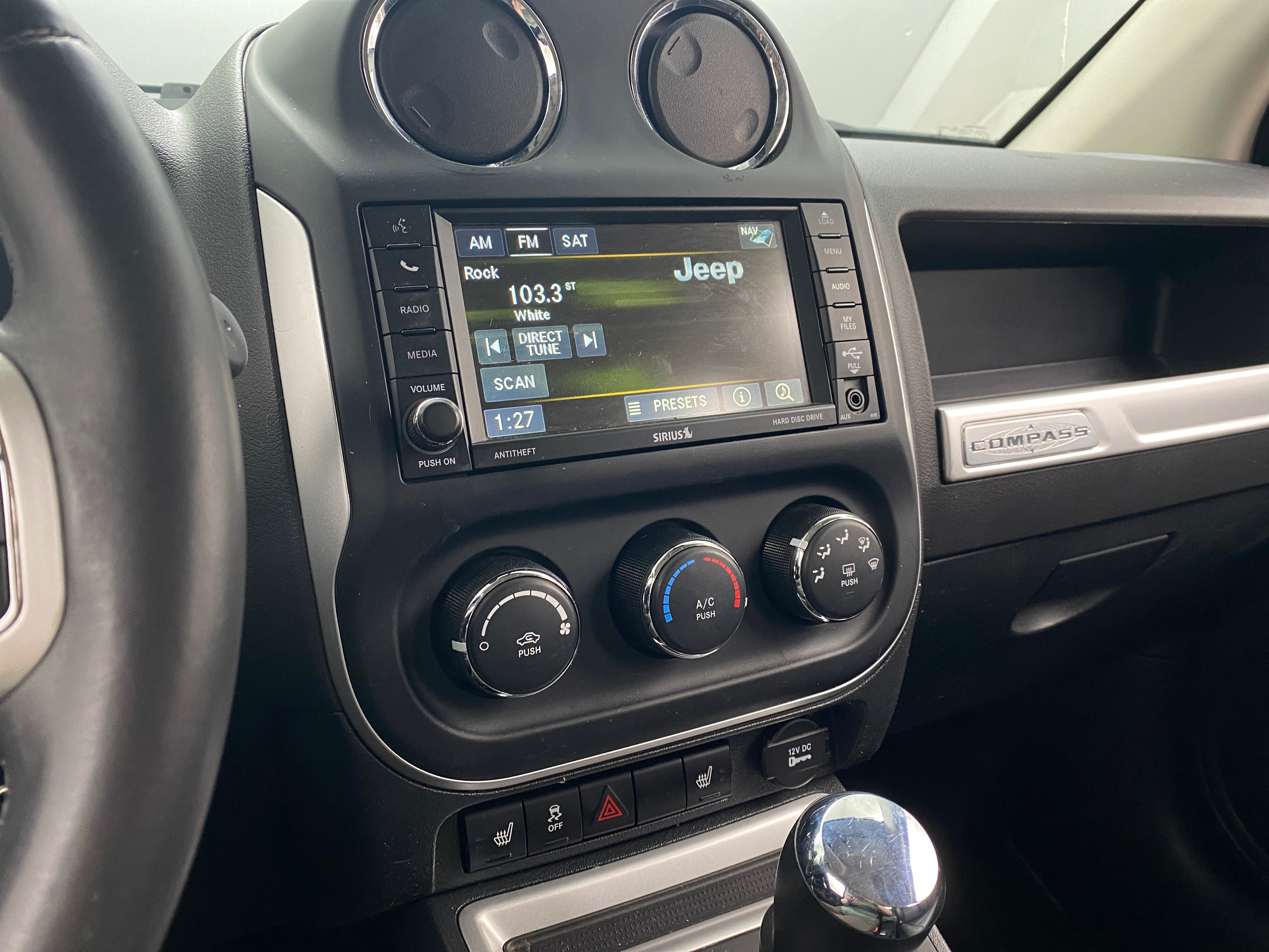 Thumbnail: 2015 Jeep Compass - 3