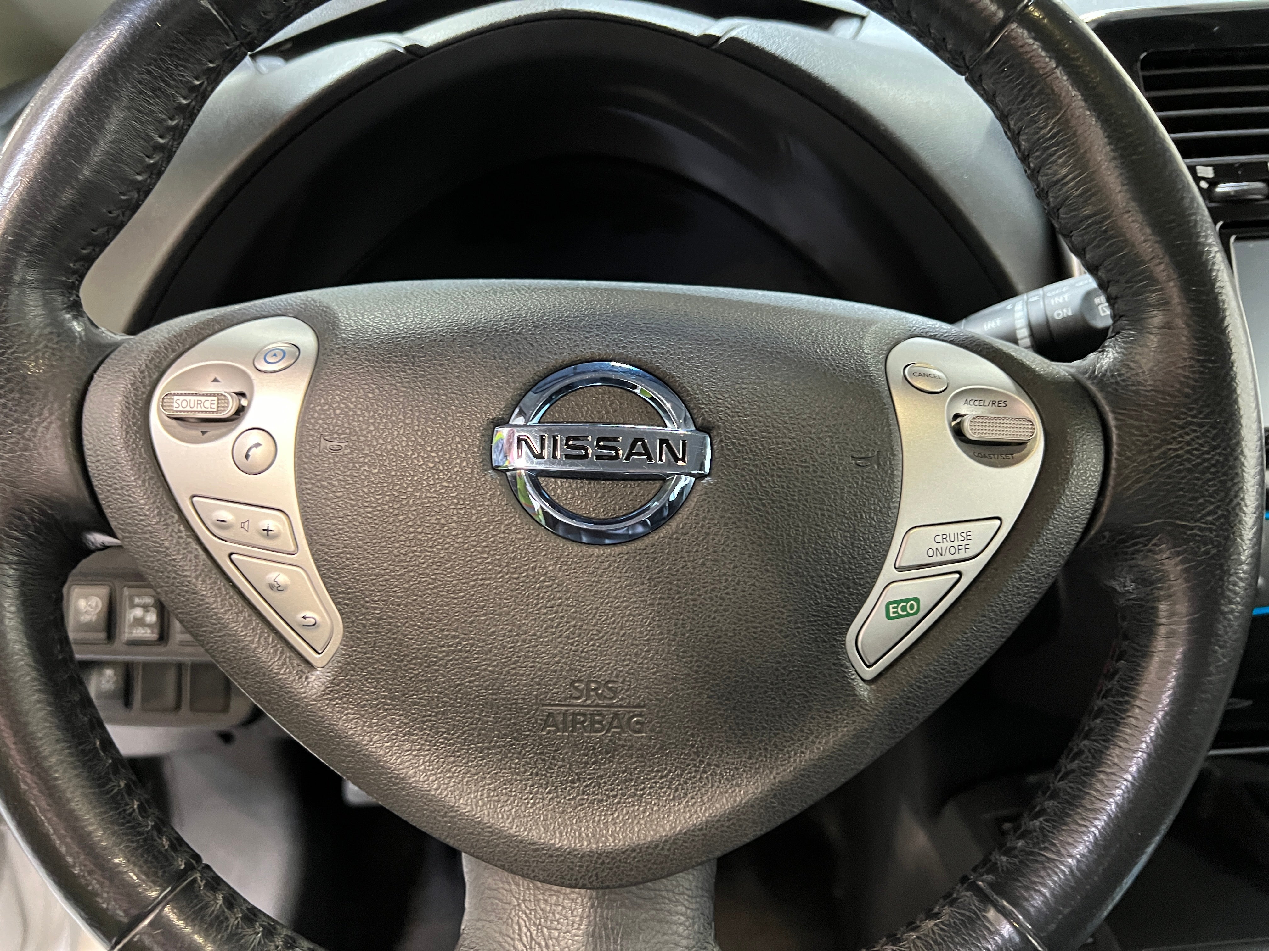 2015 Nissan Leaf SL 5