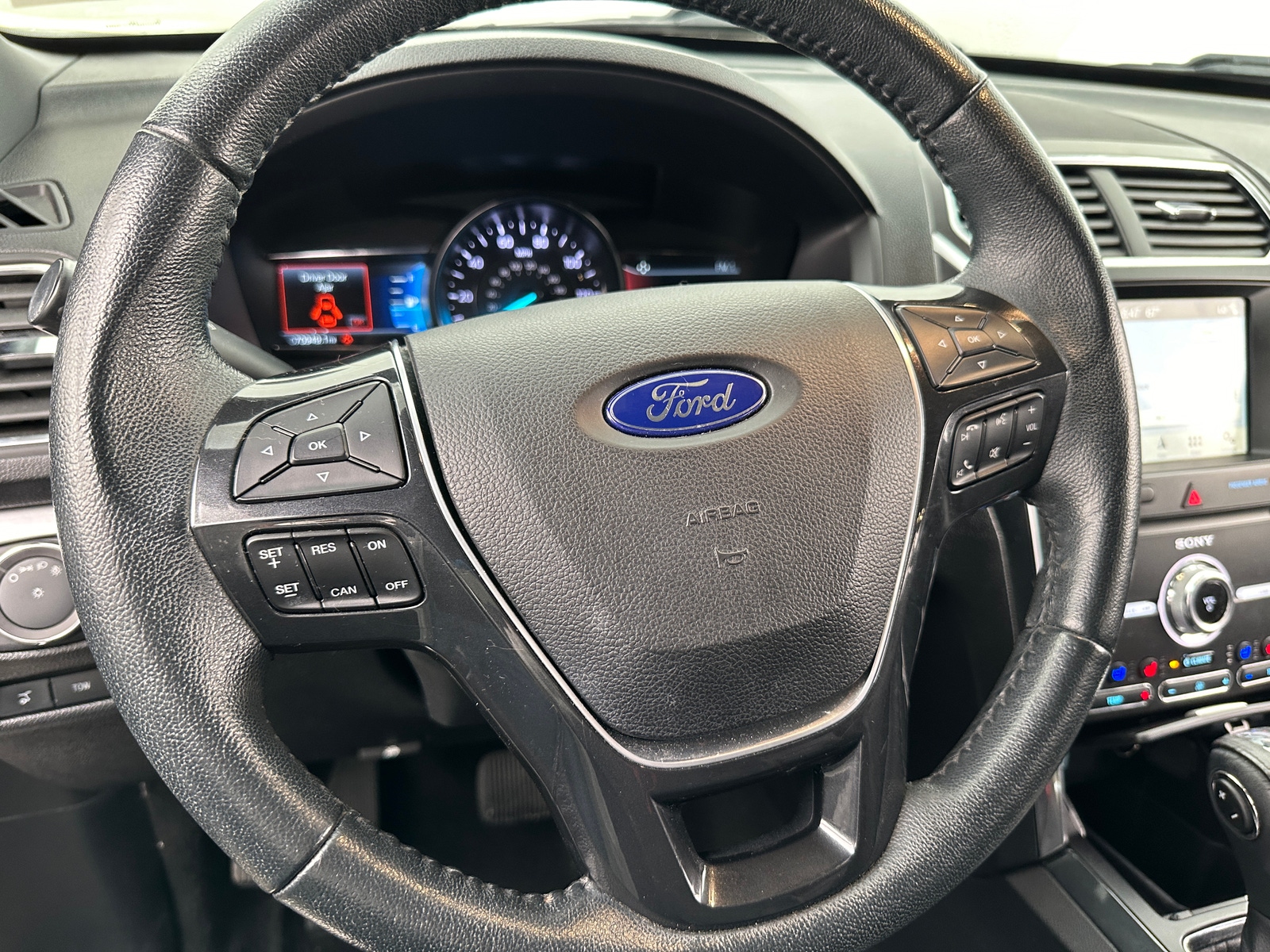 Thumbnail: 2019 Ford Explorer - 5
