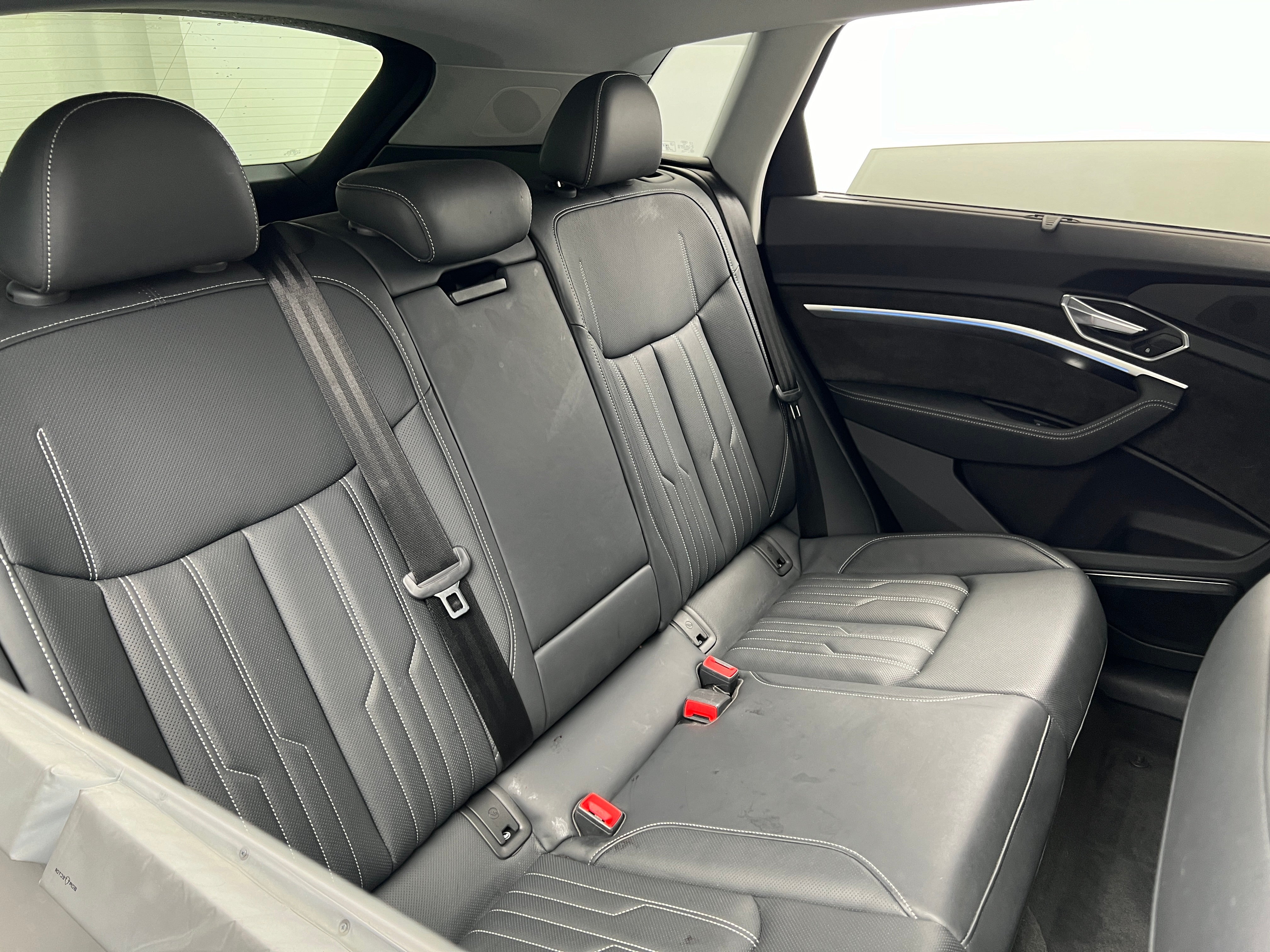 Used 2019 Audi e-tron Prestige with VIN WA1VAAGEXKB024186 for sale in Oak Creek, WI