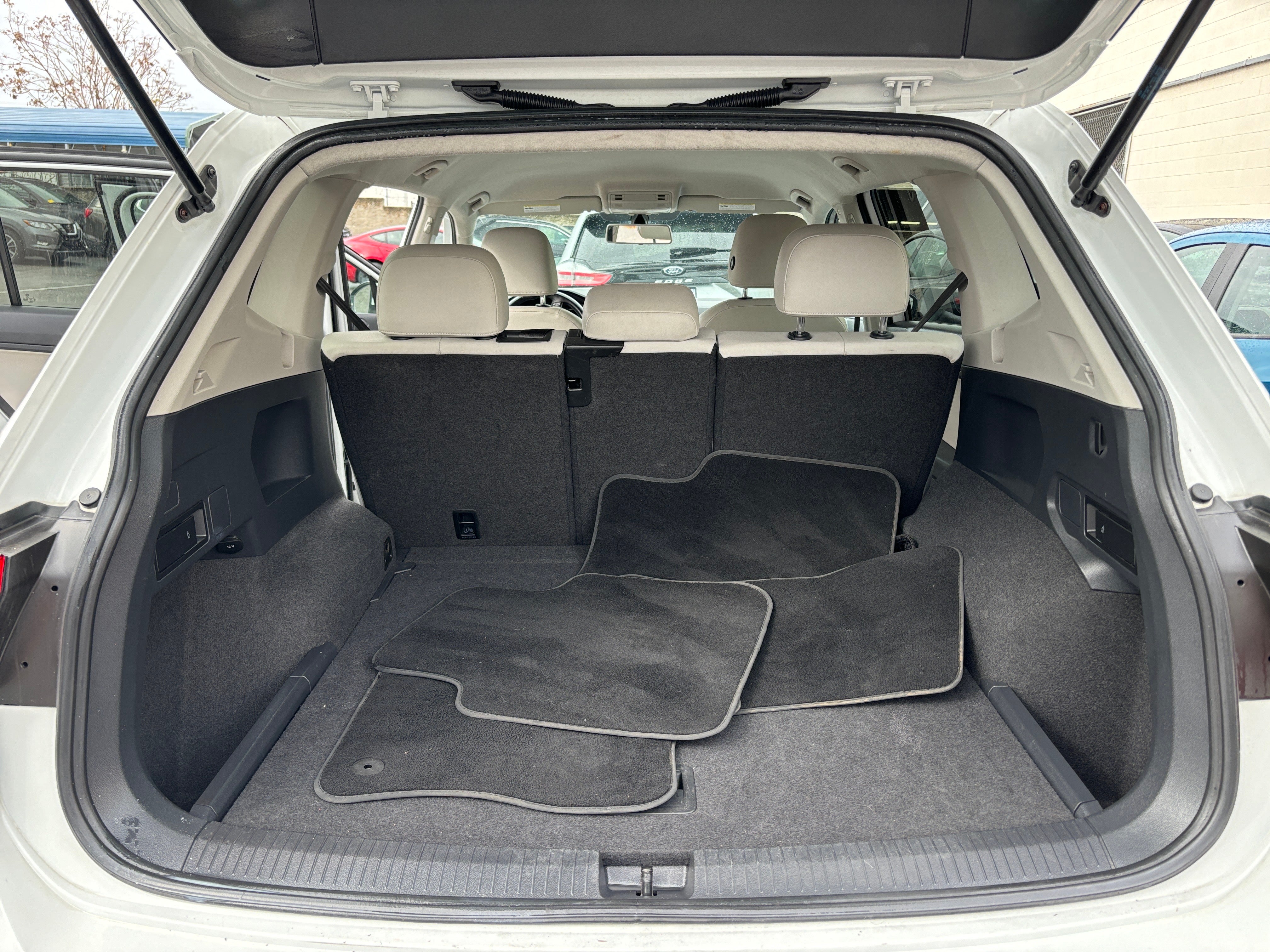 Thumbnail: 2019 Volkswagen Tiguan - 6