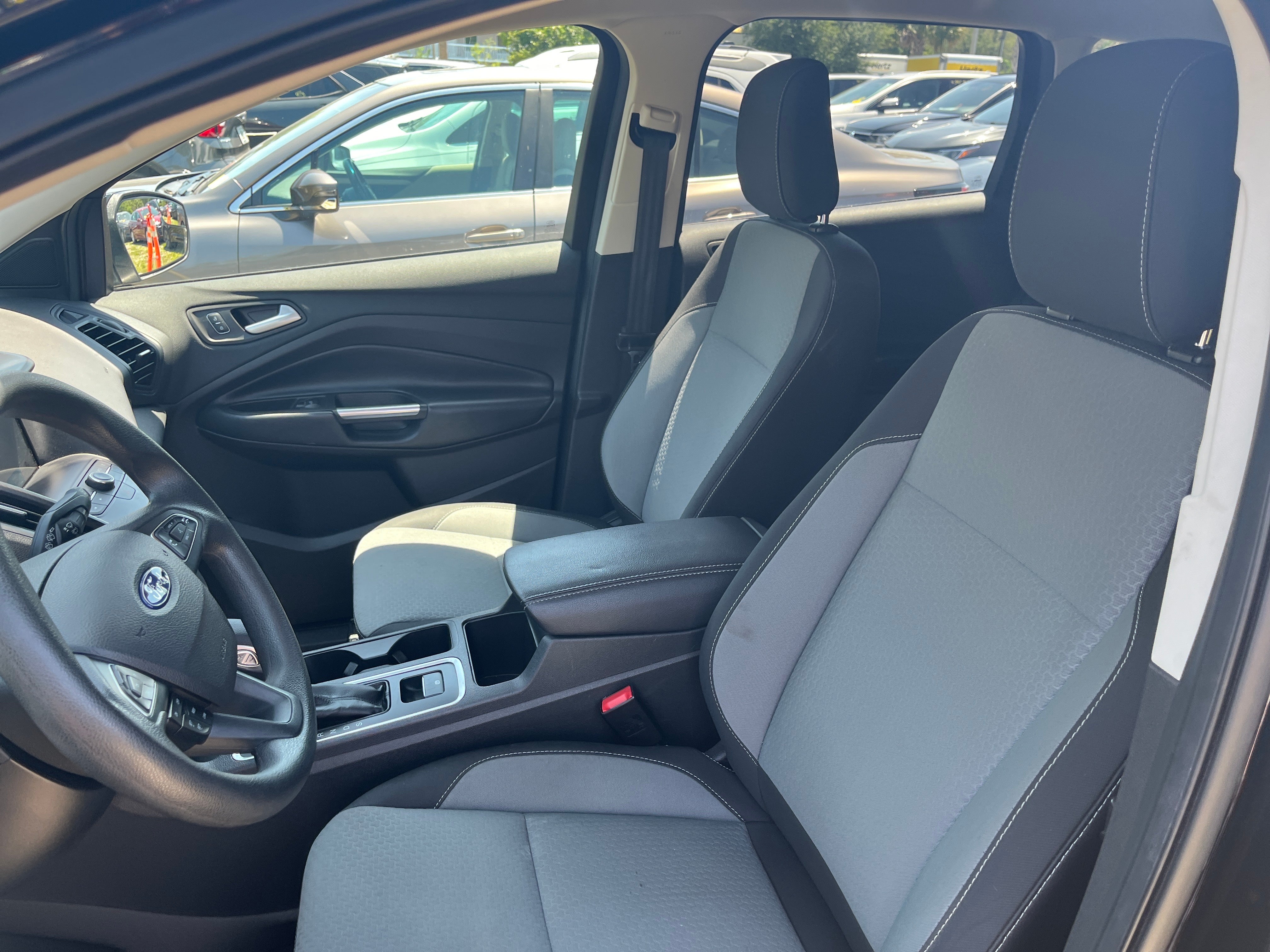 2019 Ford Escape SE 2