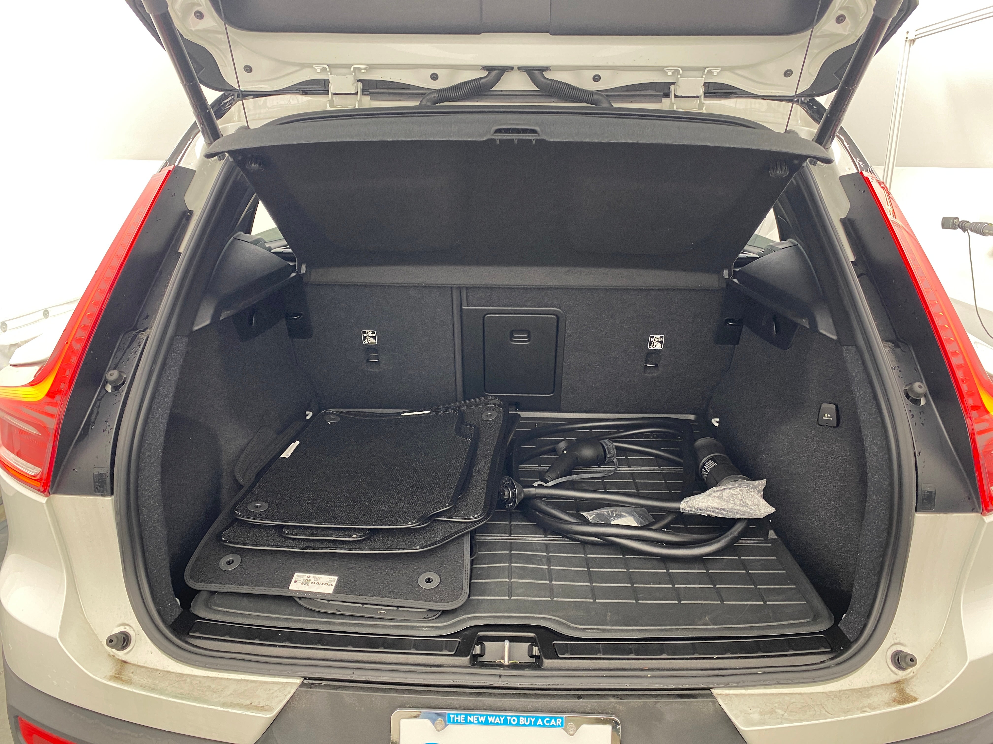 Thumbnail: 2021 Volvo XC40 - 7