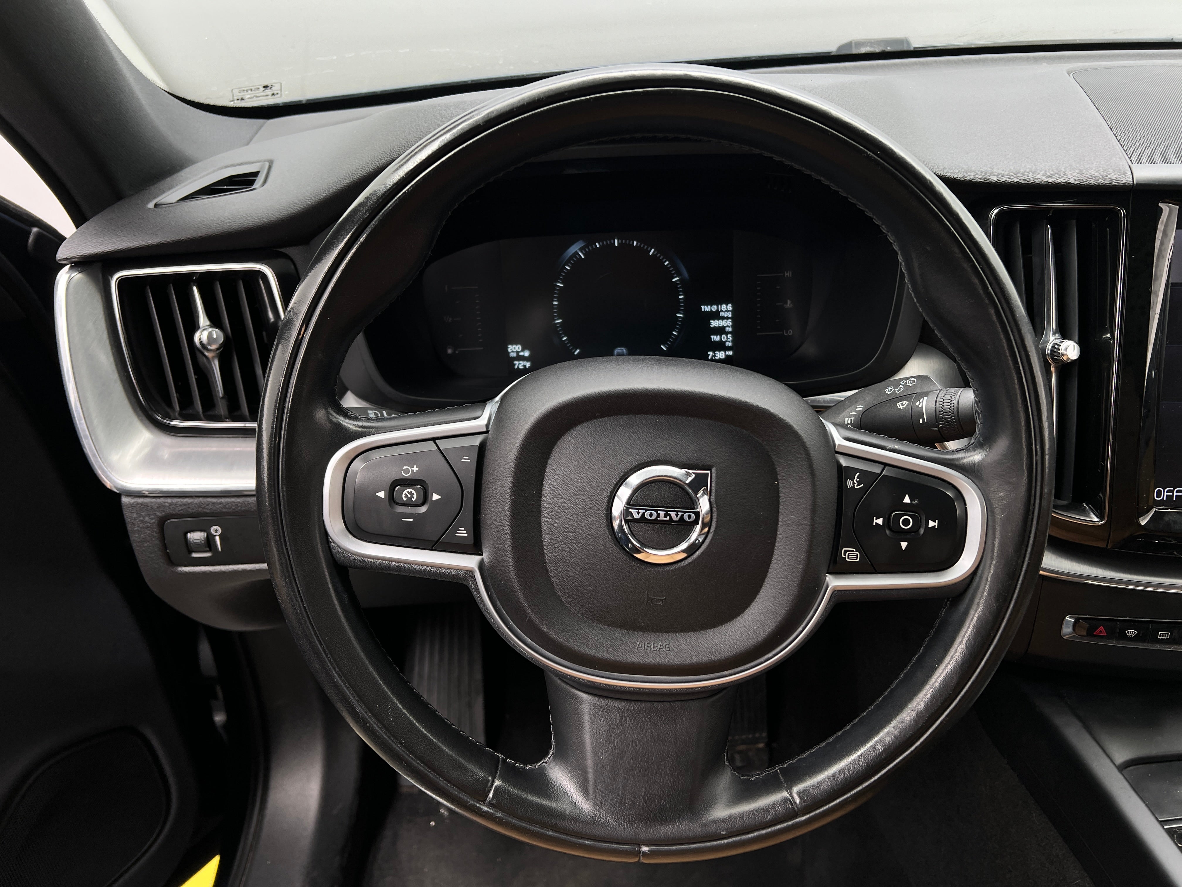 2019 Volvo XC60 T5 Momentum 5