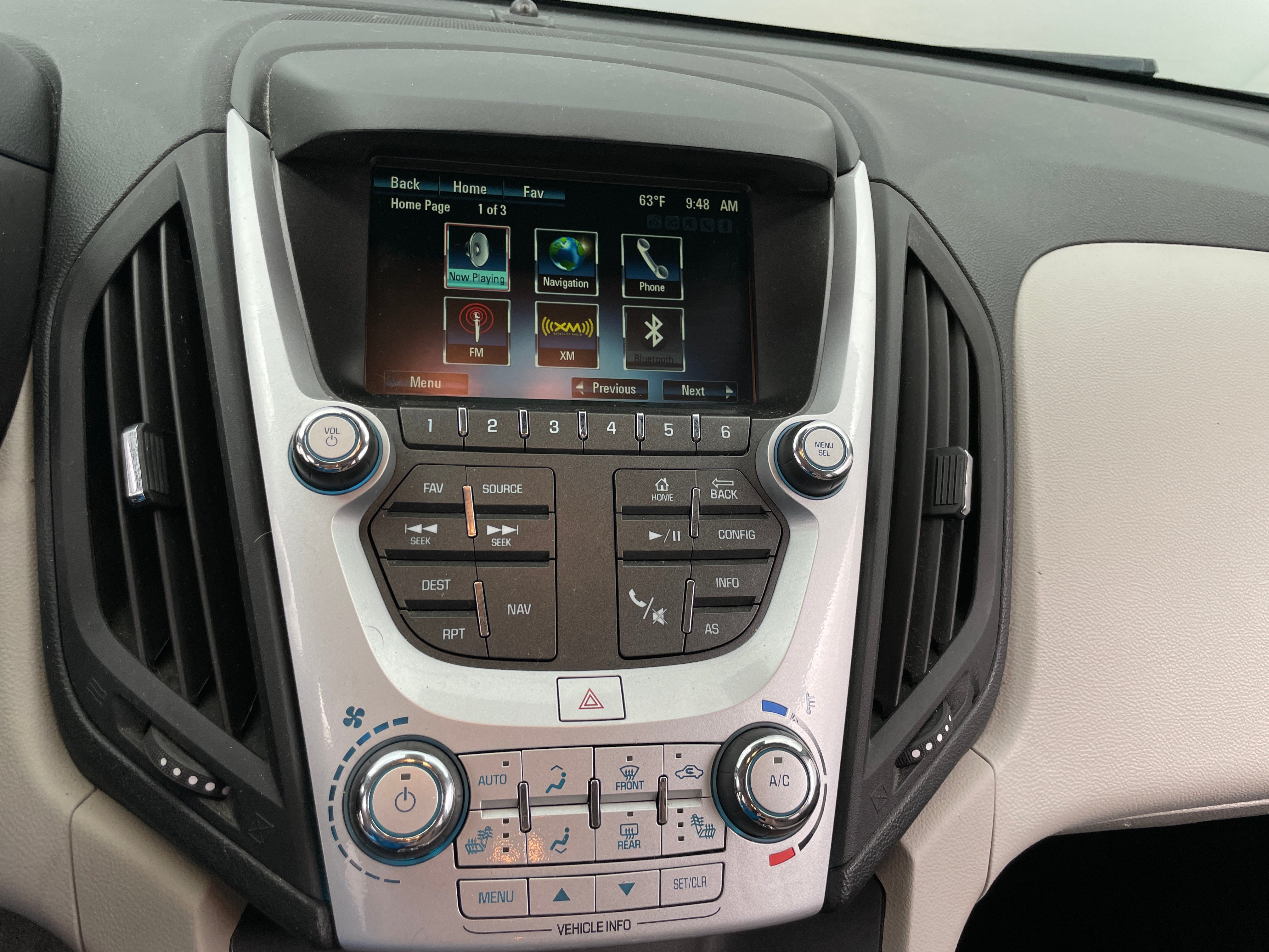 Thumbnail: 2016 Chevrolet Equinox - 4