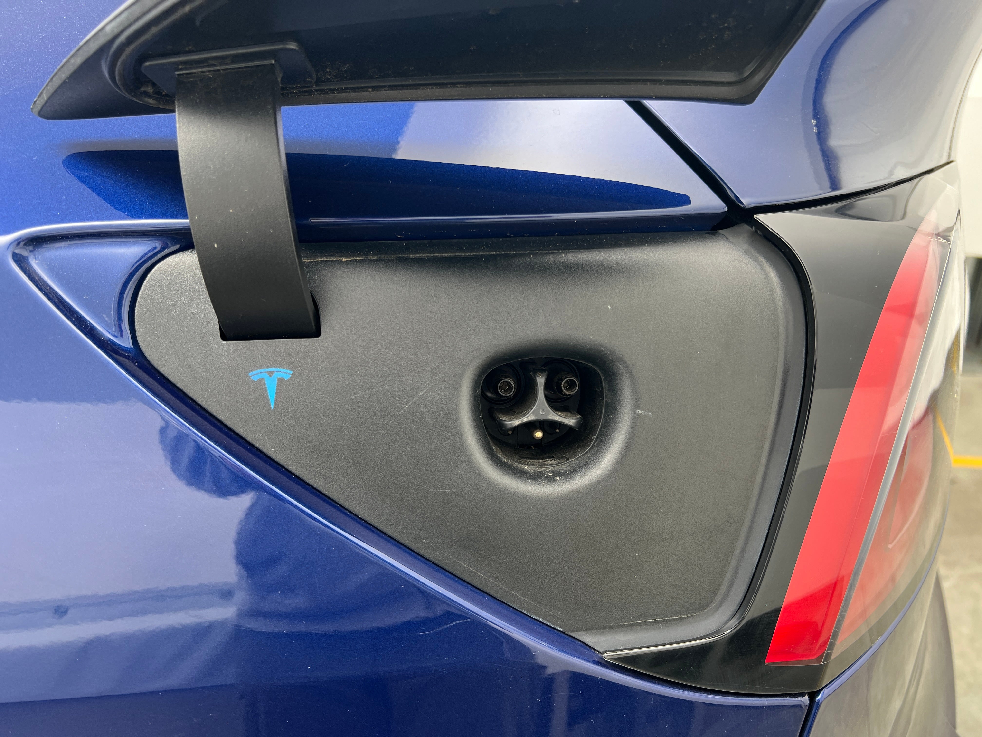 Used 2020 Tesla Model Y Long Range with VIN 5YJYGDEE6LF058162 for sale in South Chesterfield, VA
