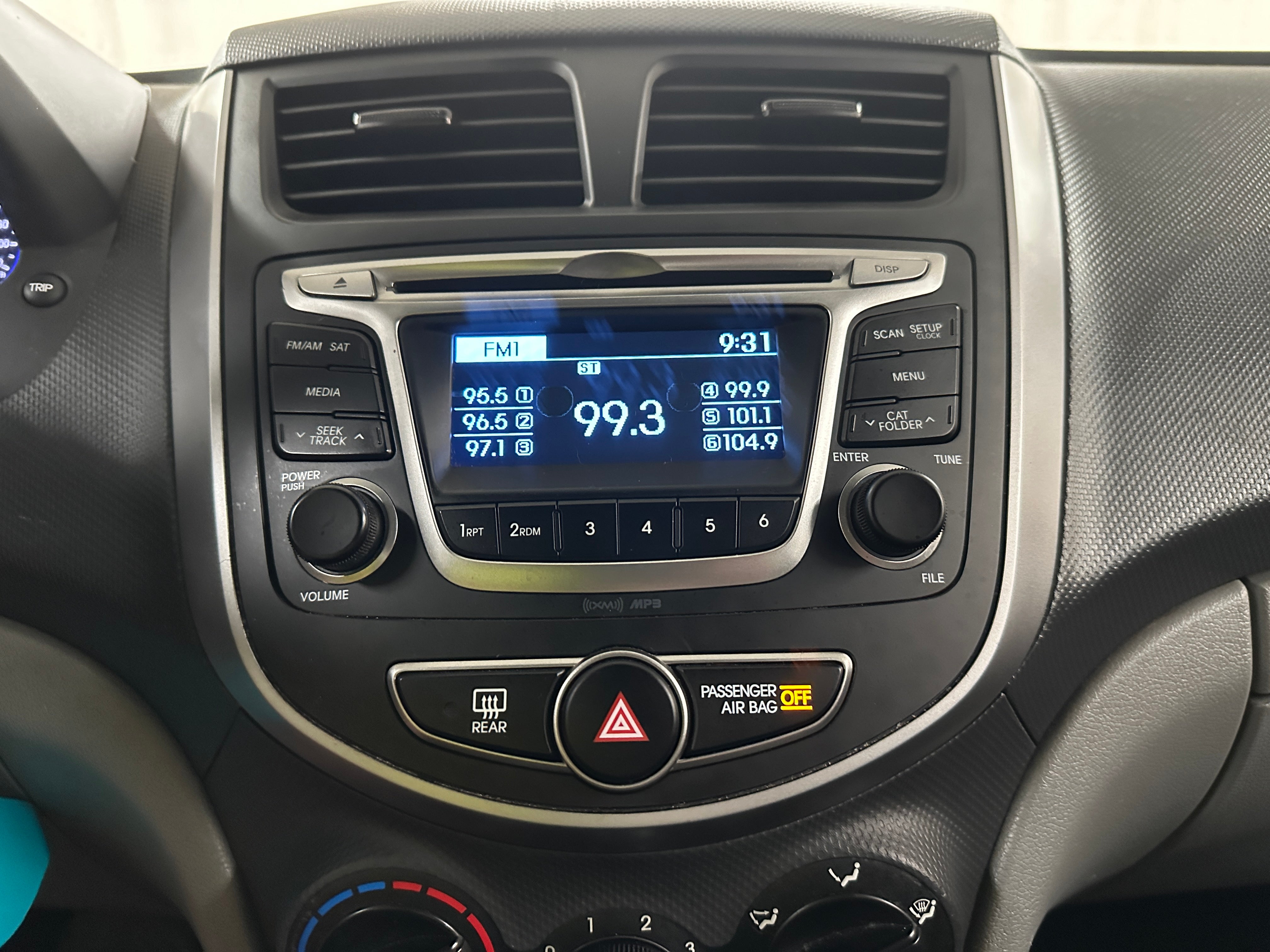 2017 Hyundai Accent SE 4