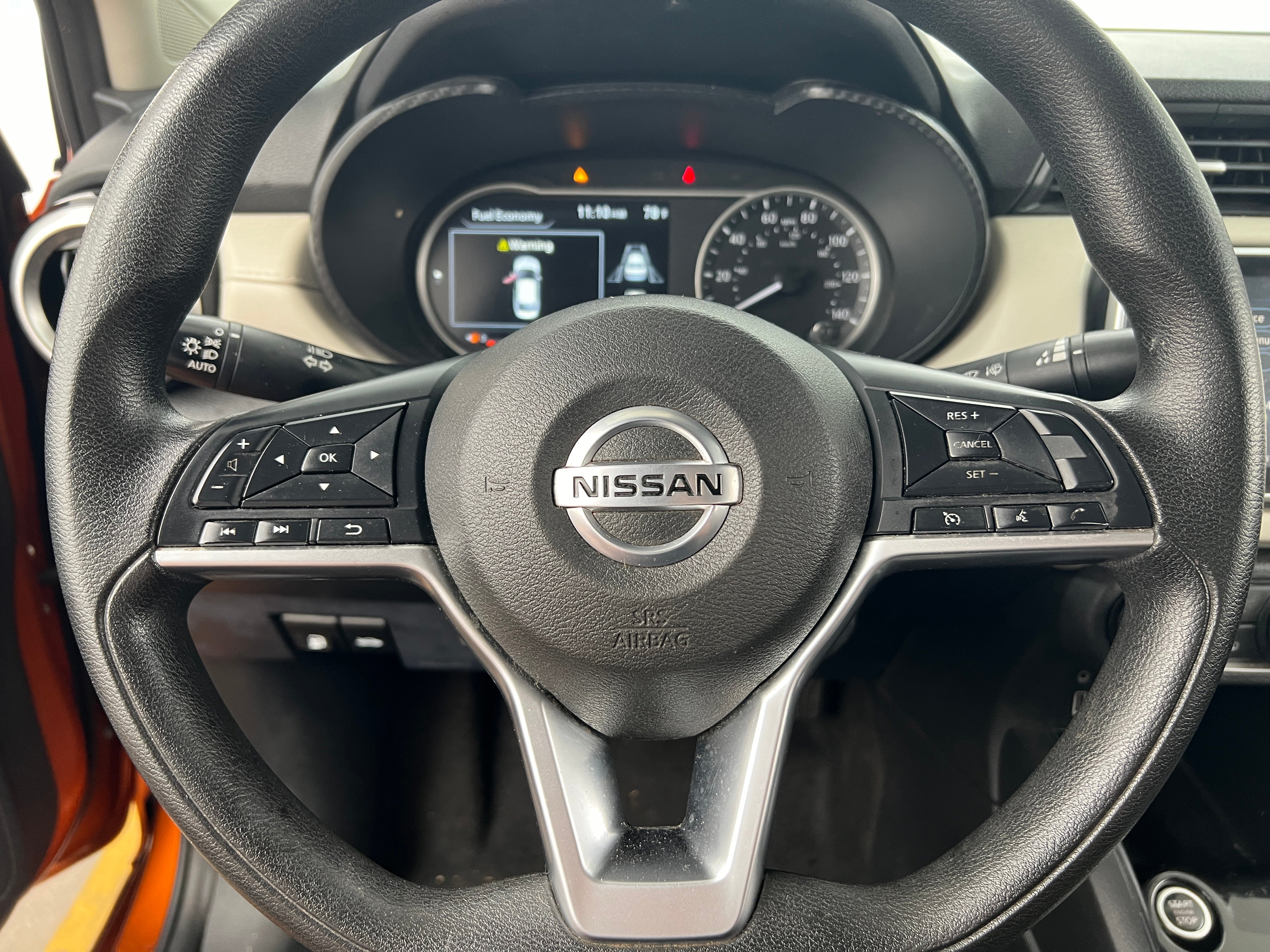 2022 Nissan Versa SV 5