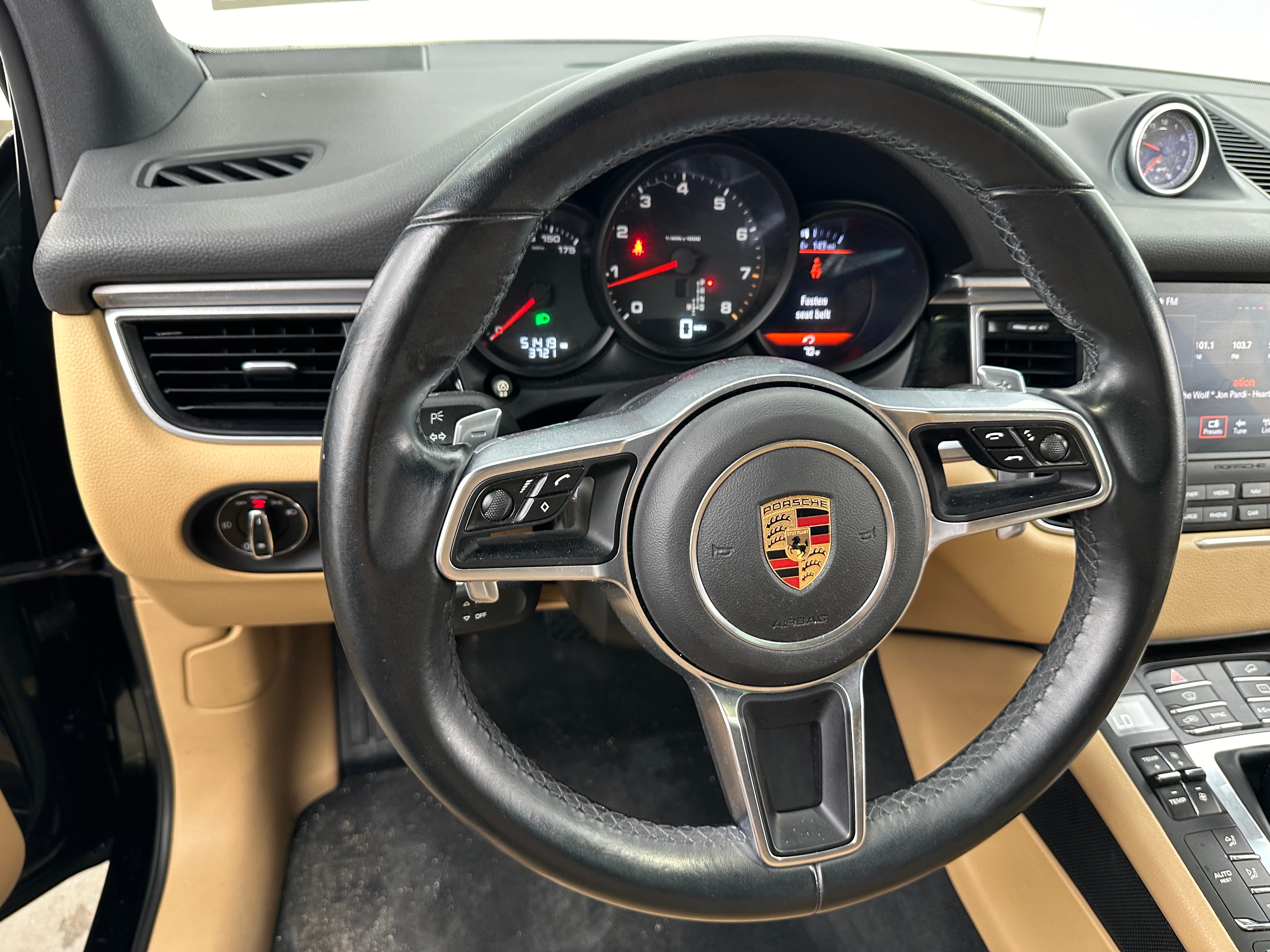 2017 Porsche Macan Base 5
