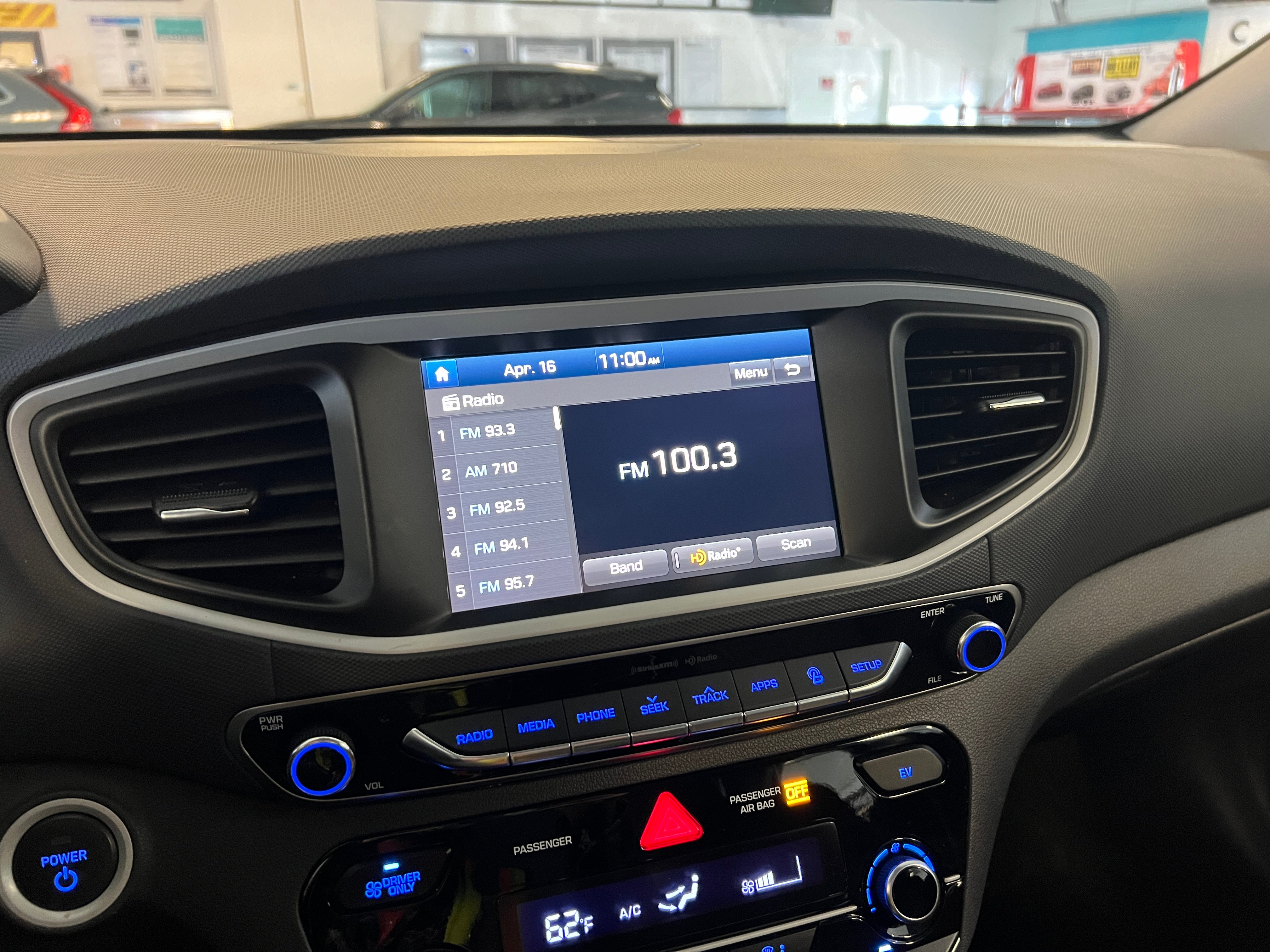 2019 Hyundai Ioniq SE 4
