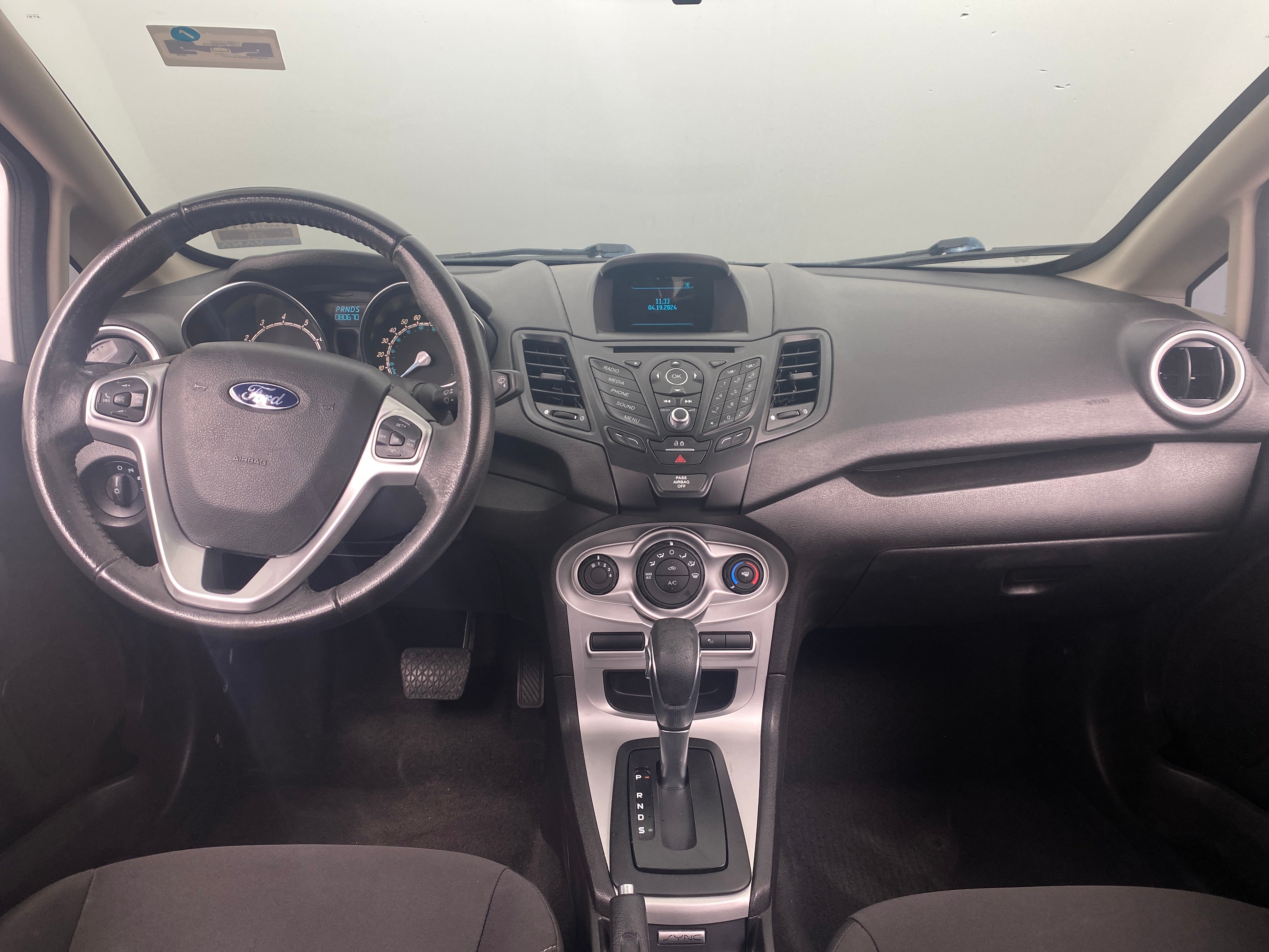 2016 Ford Fiesta SE 3