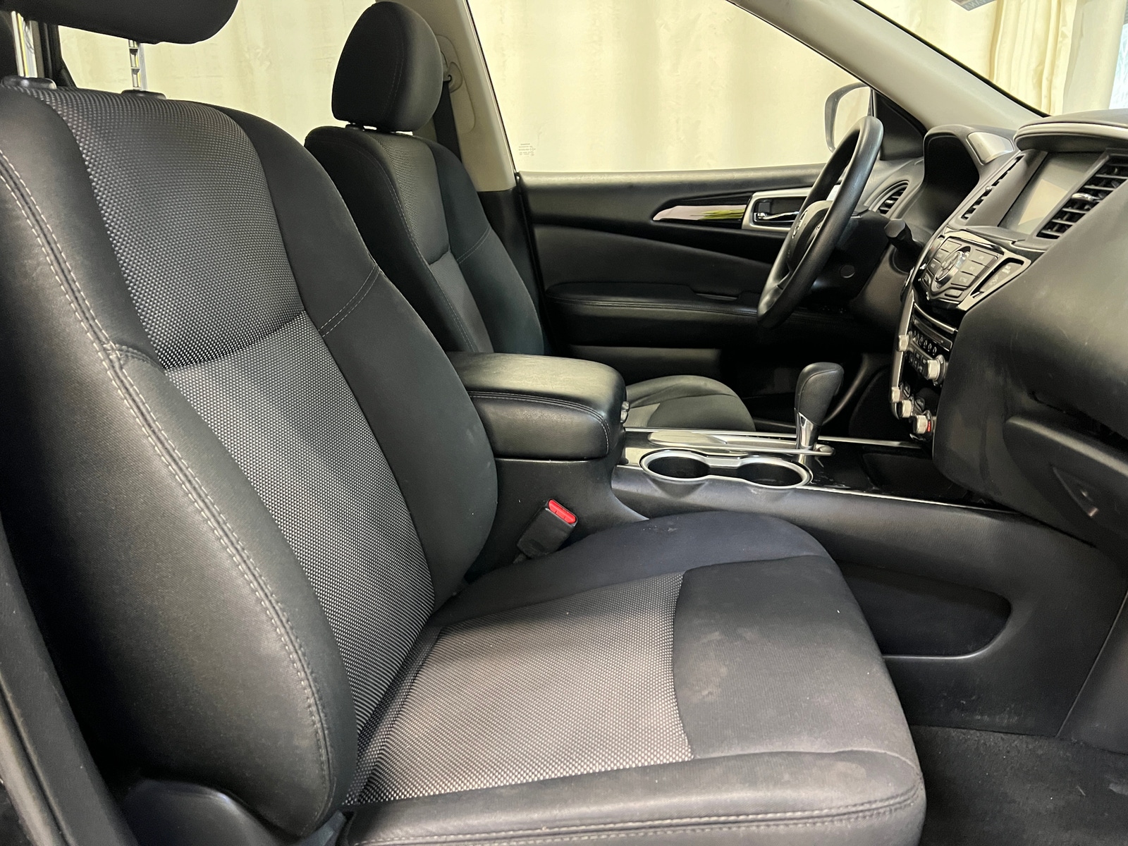 Thumbnail: 2019 Nissan Pathfinder - 2