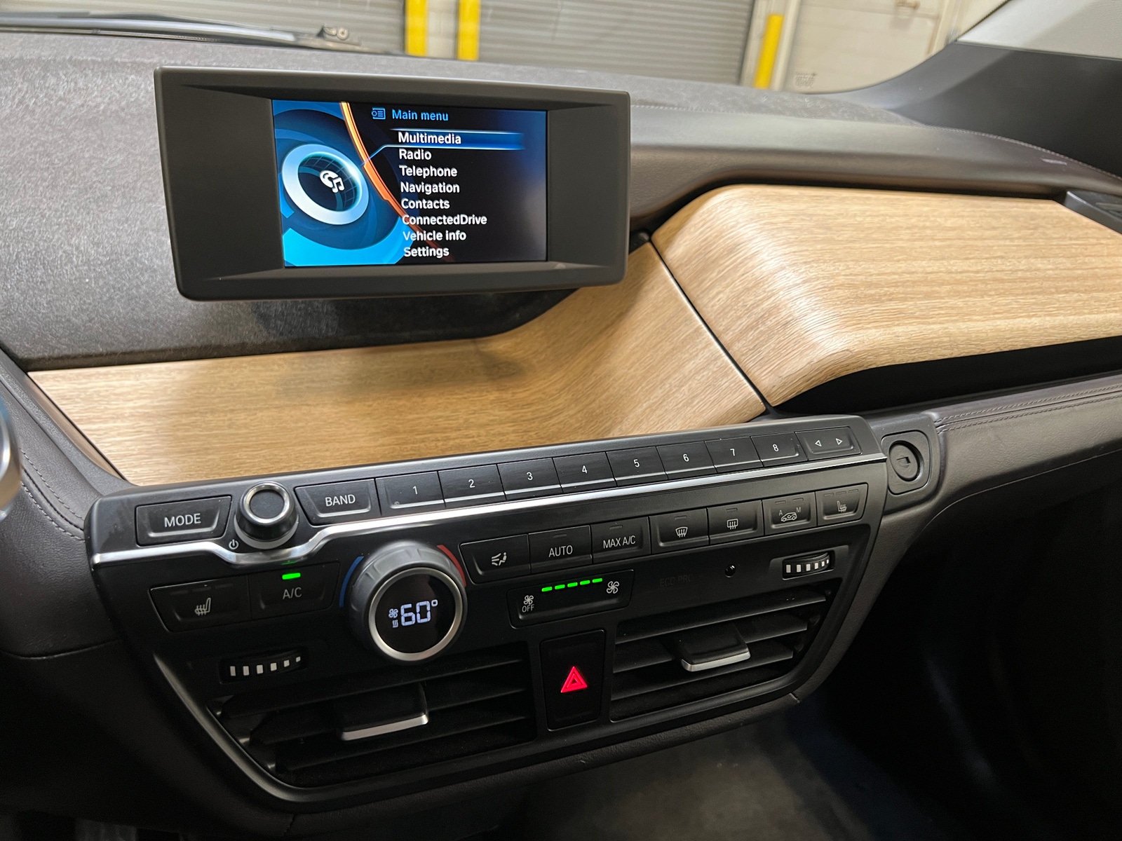 Thumbnail: 2016 BMW i3 - 4