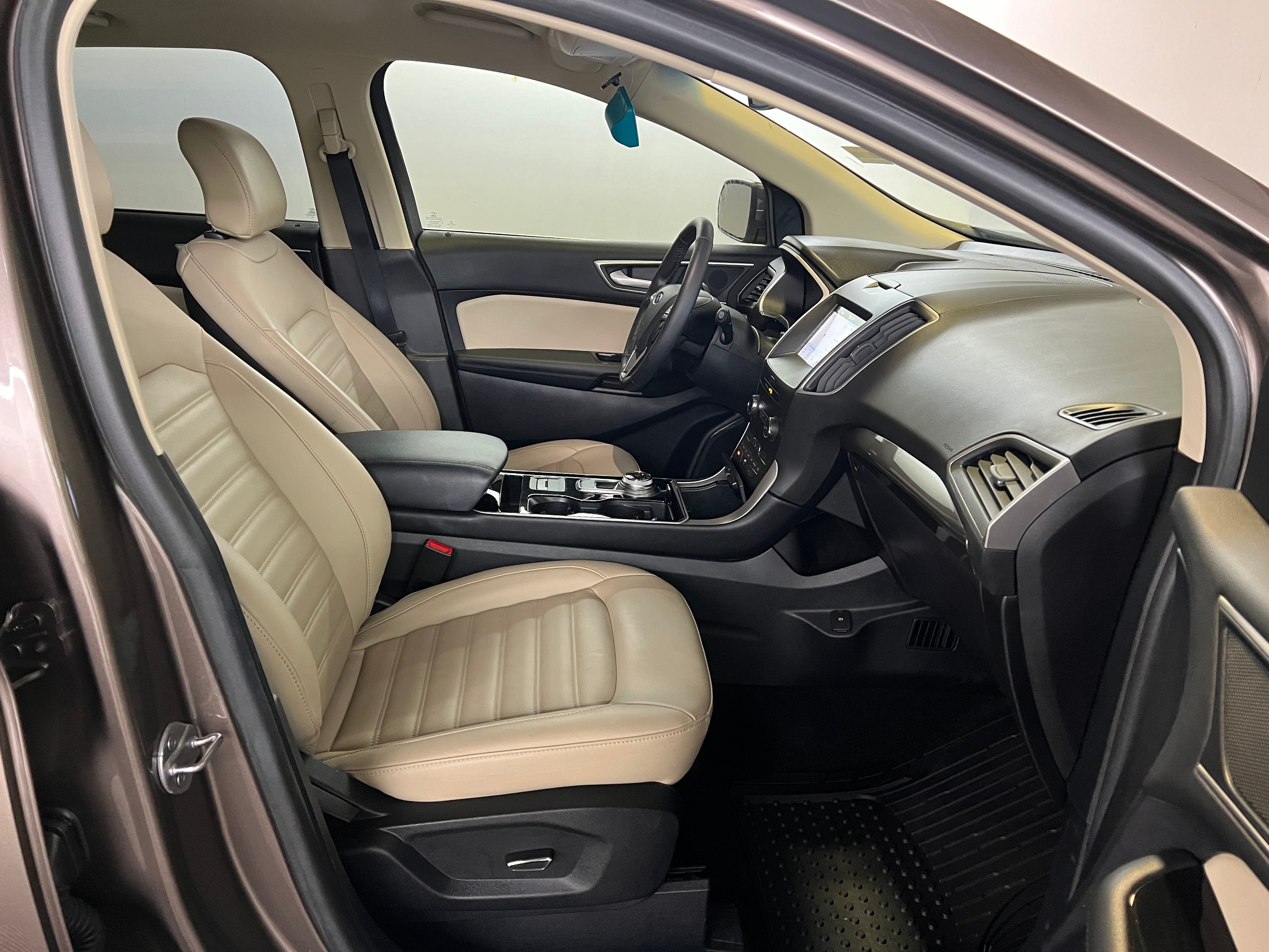 2019 Ford Edge SEL 2