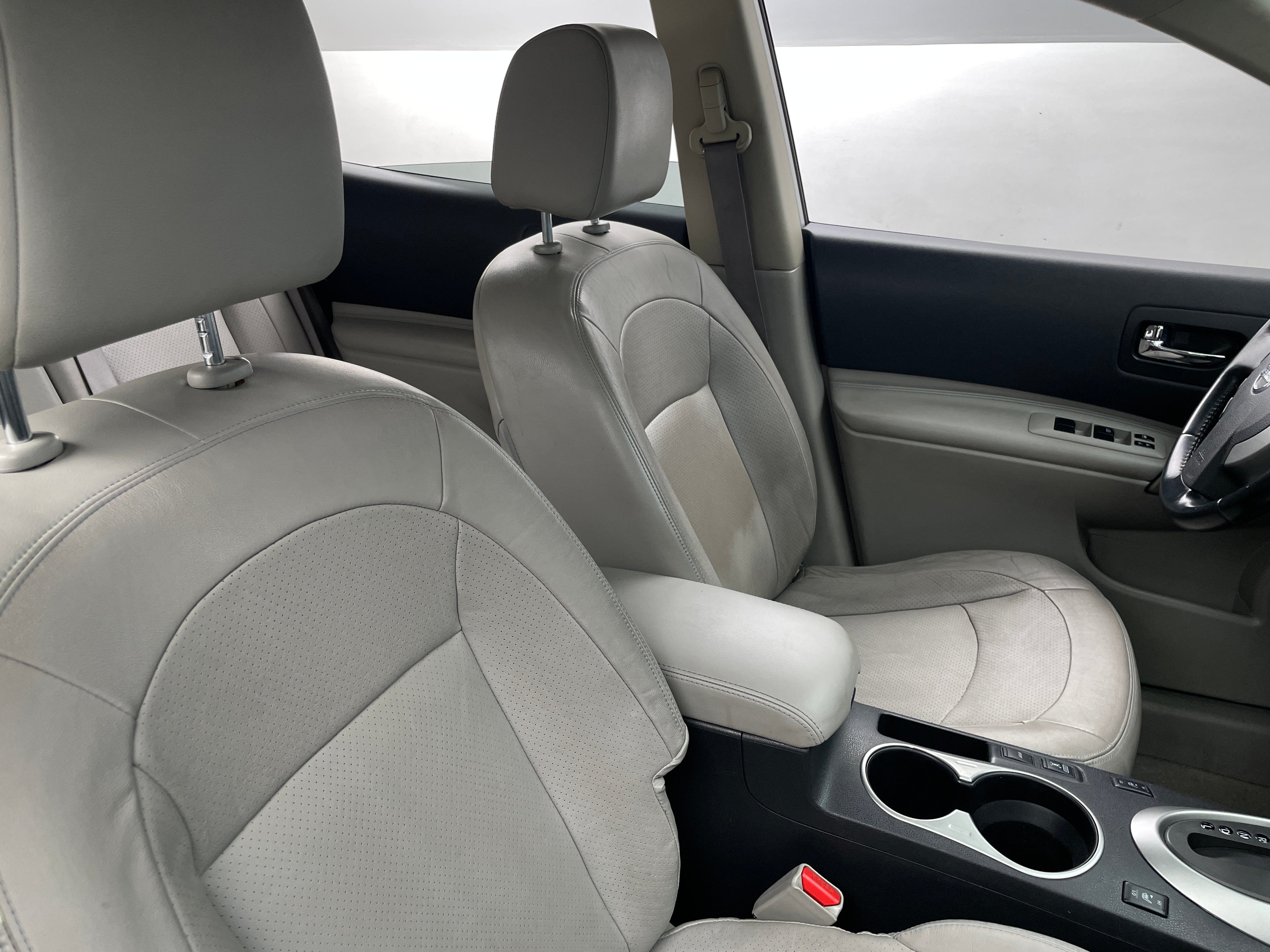 2012 Nissan Rogue SL 2