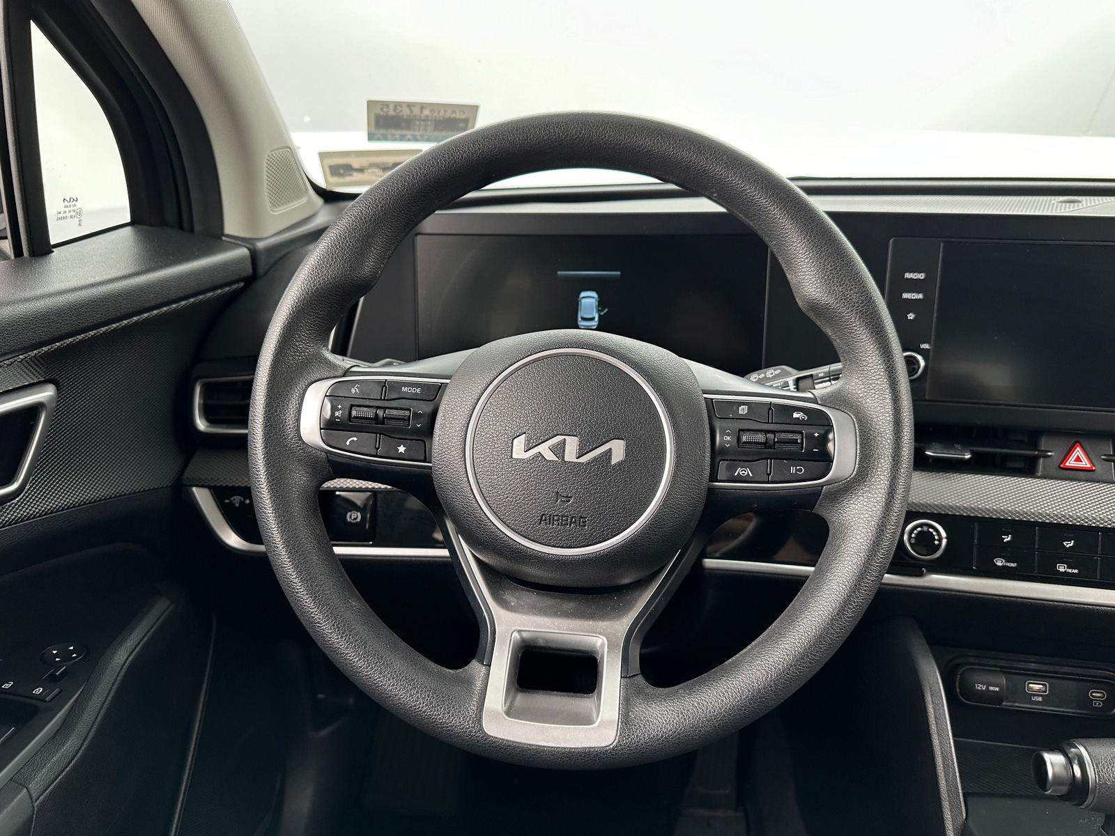 Thumbnail: 2023 Kia Sportage - 5