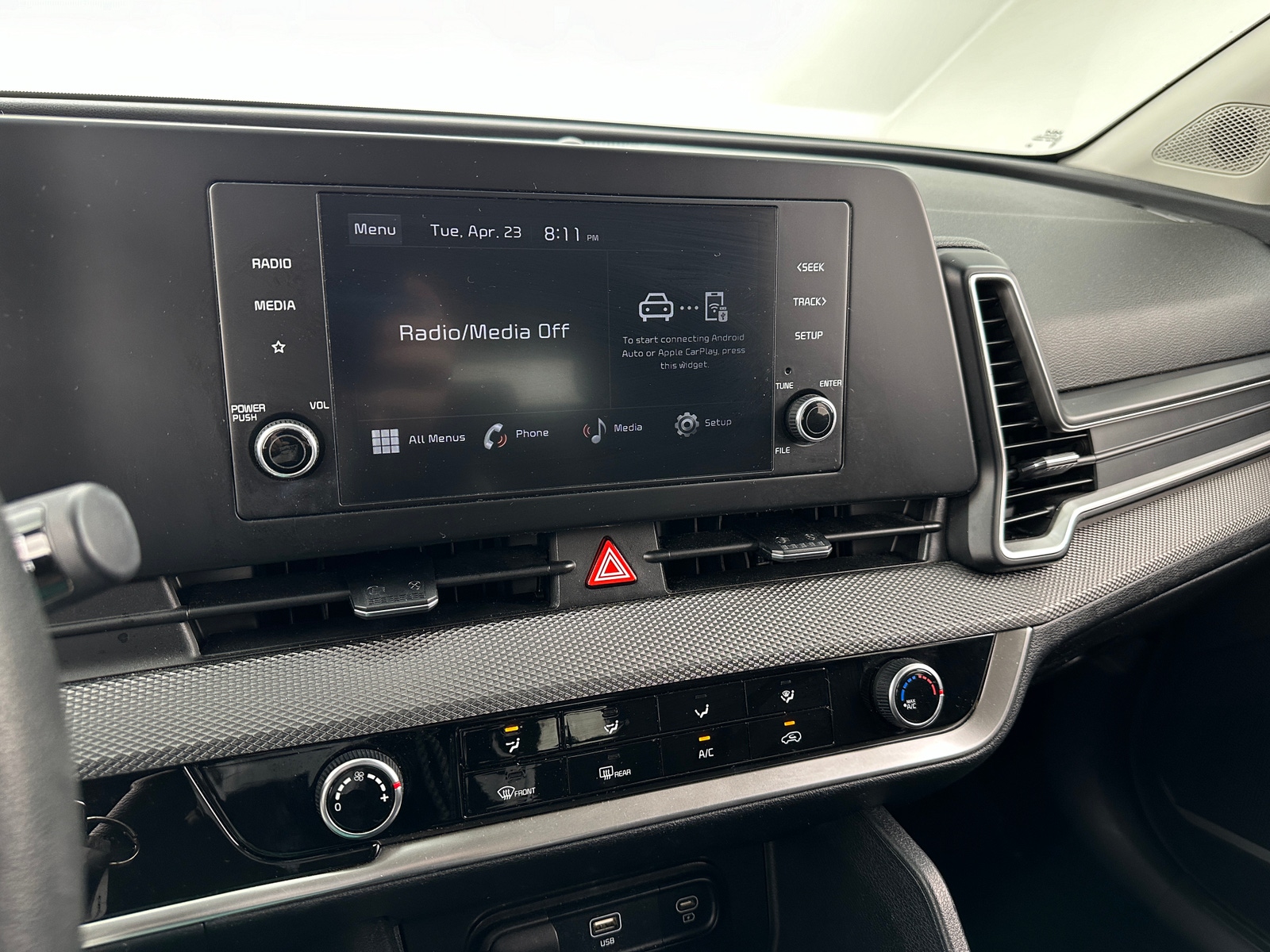 Thumbnail: 2023 Kia Sportage - 4