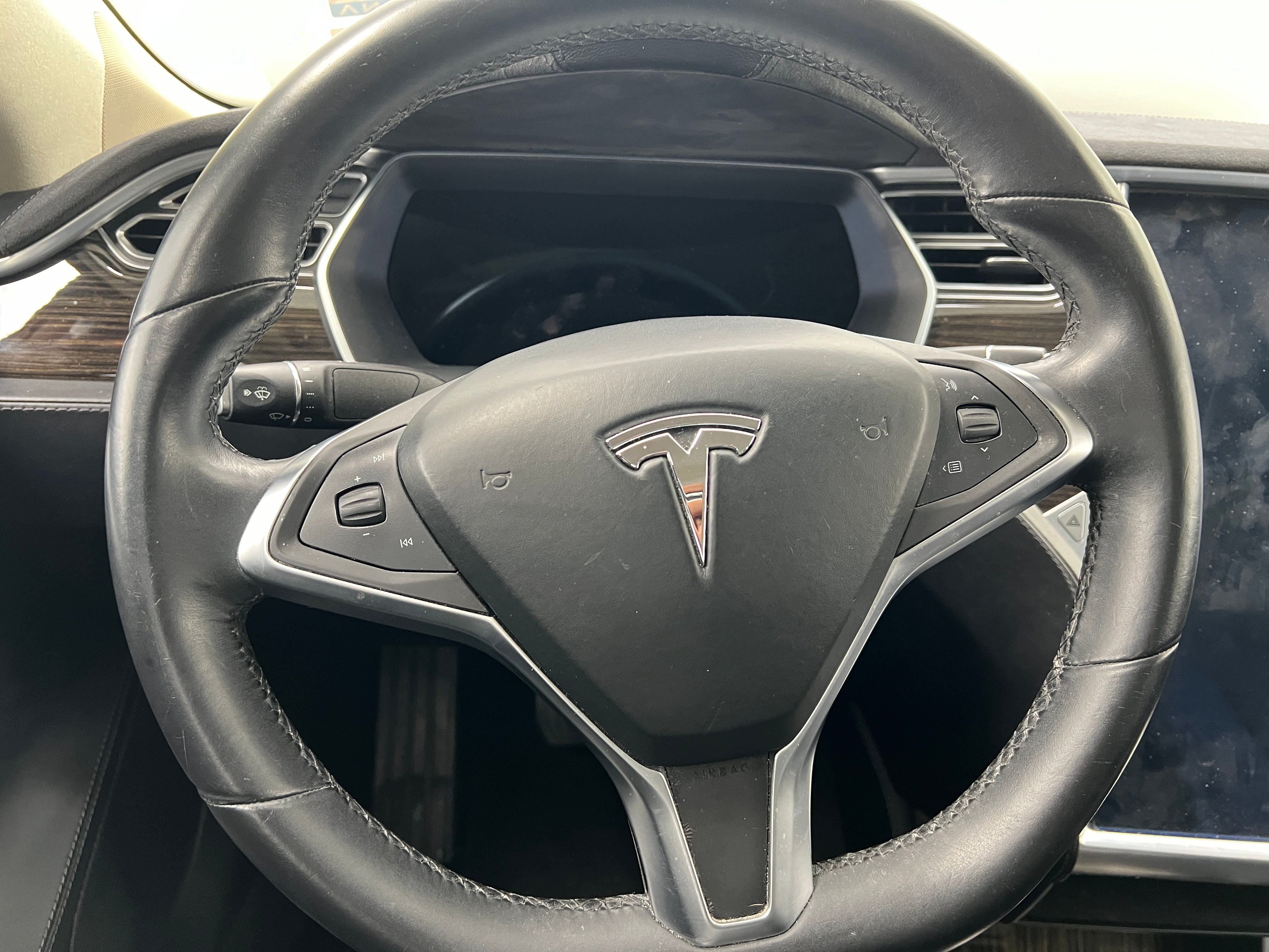 2015 Tesla Model S 70 5