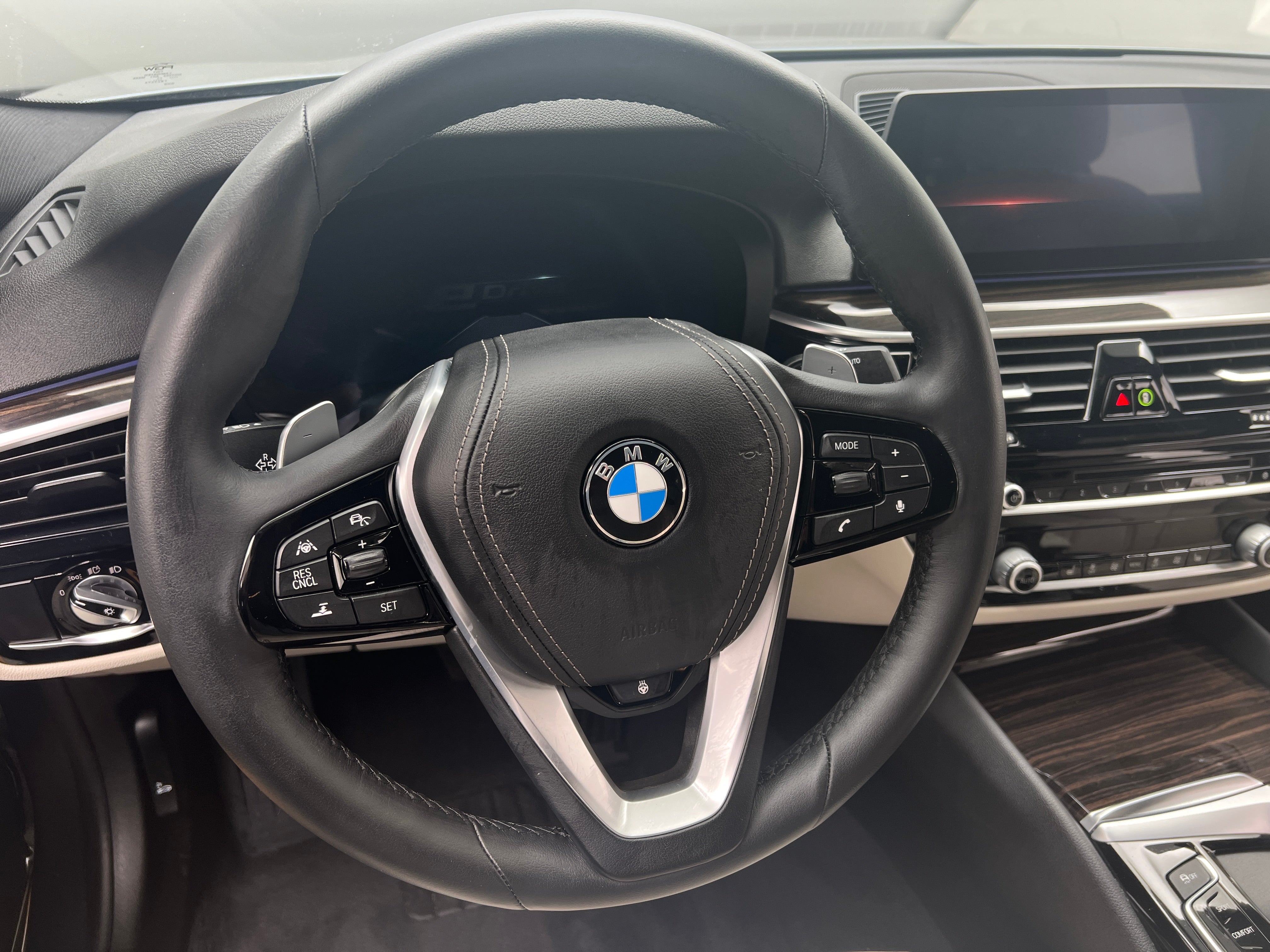 2019 BMW 5 Series 530e xDrive iPerformance 5