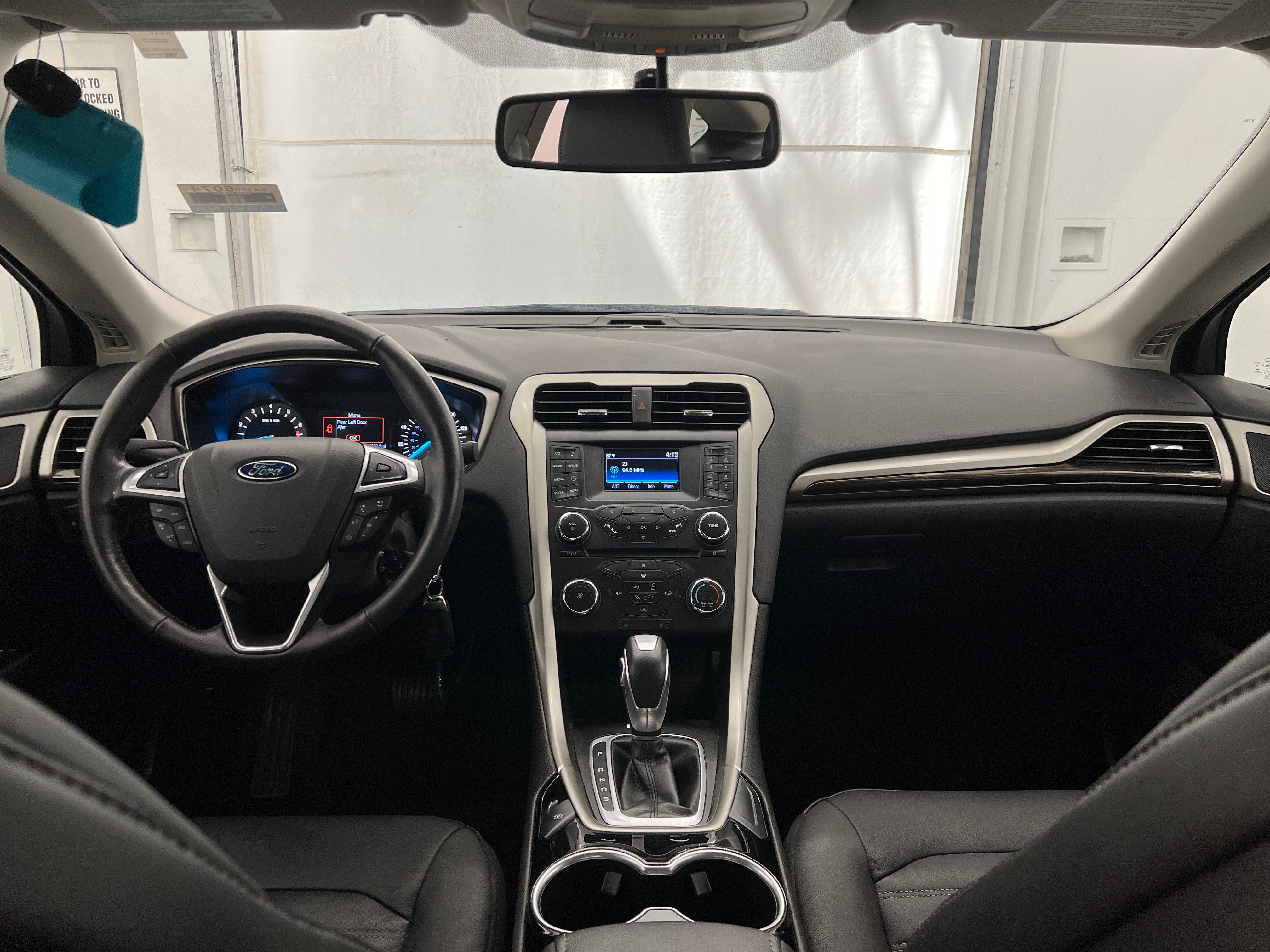 2015 Ford Fusion SE 3