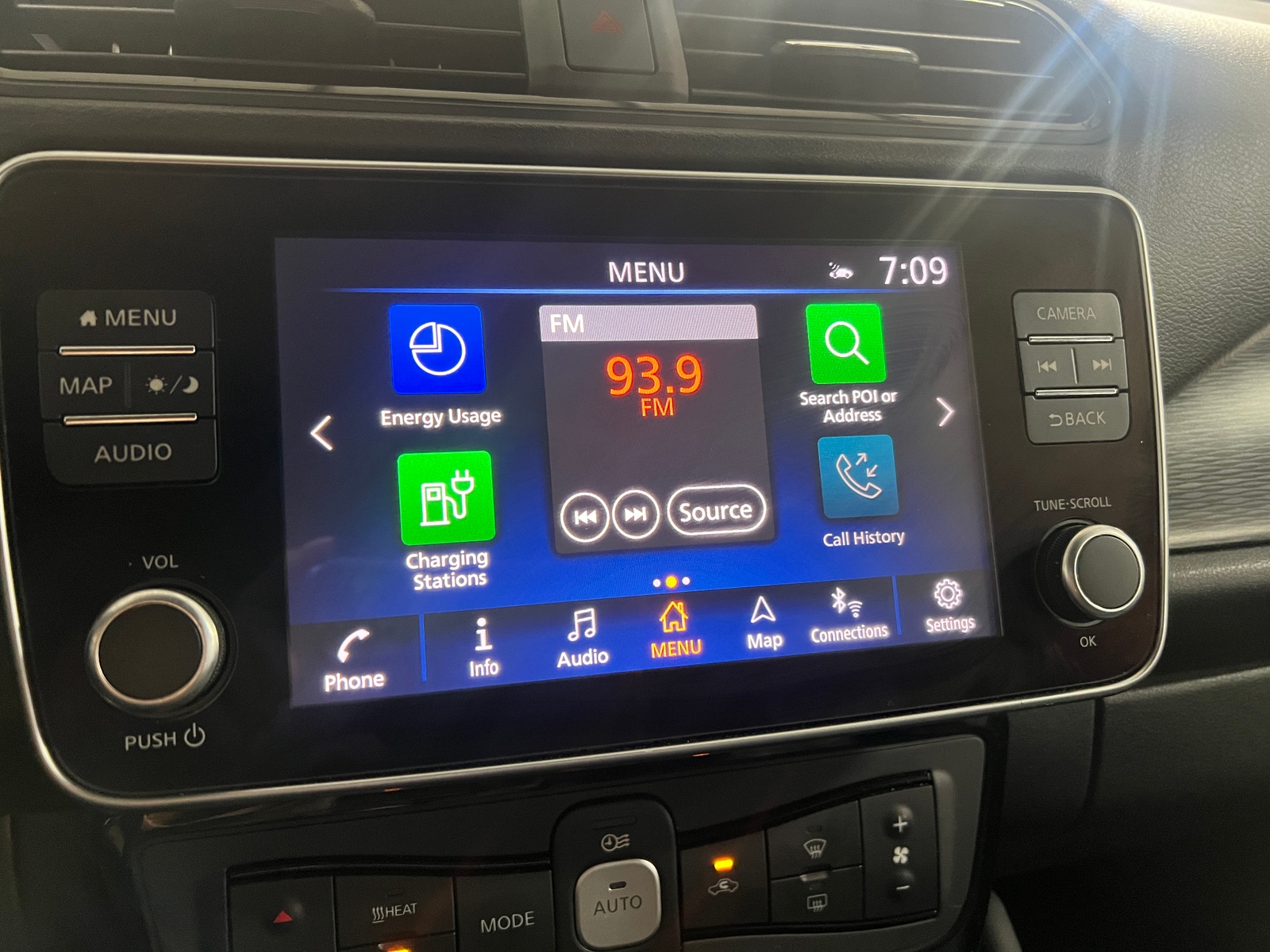 Thumbnail: 2021 Nissan Leaf - 4