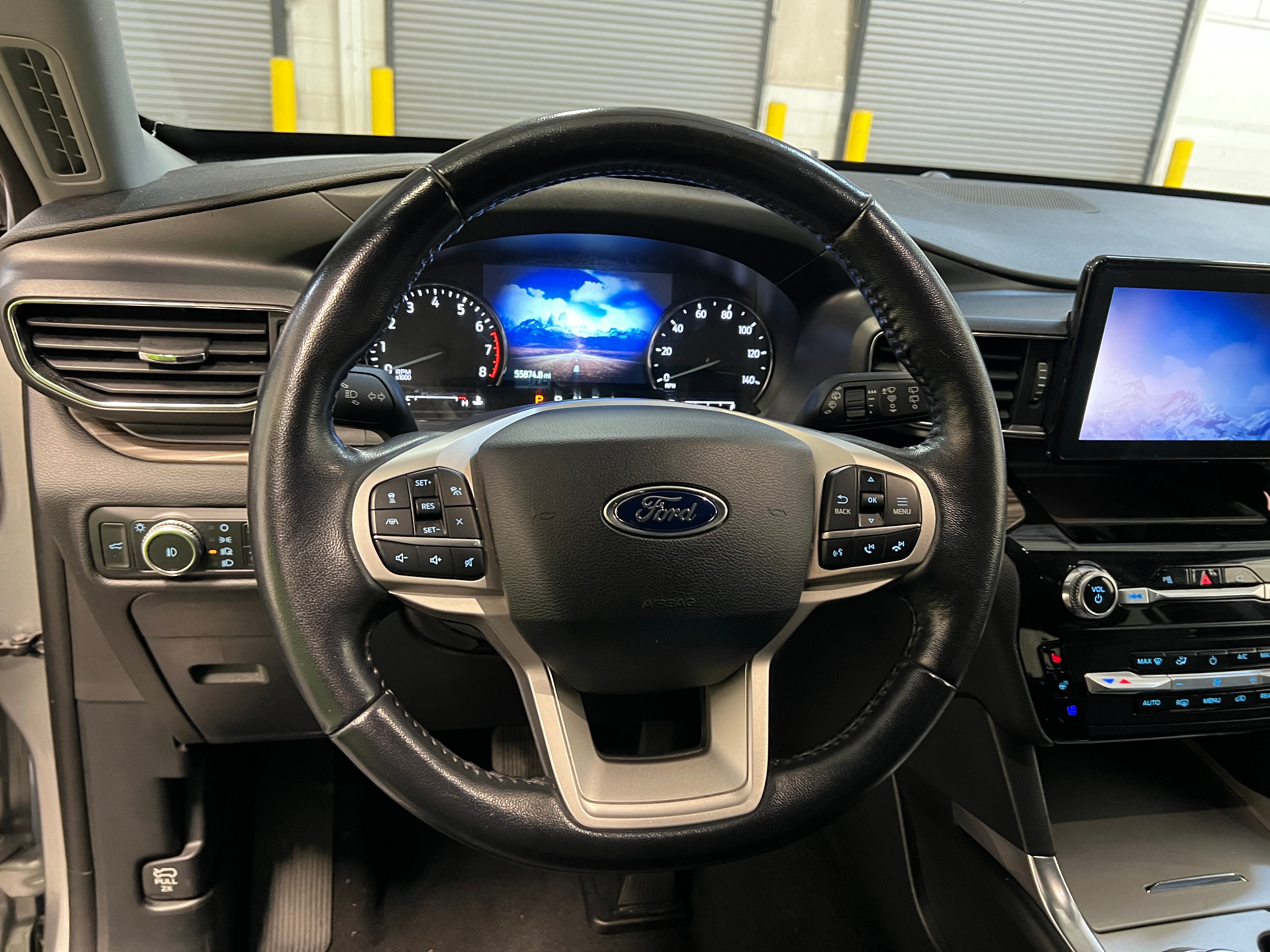 Thumbnail: 2021 Ford Explorer - 5