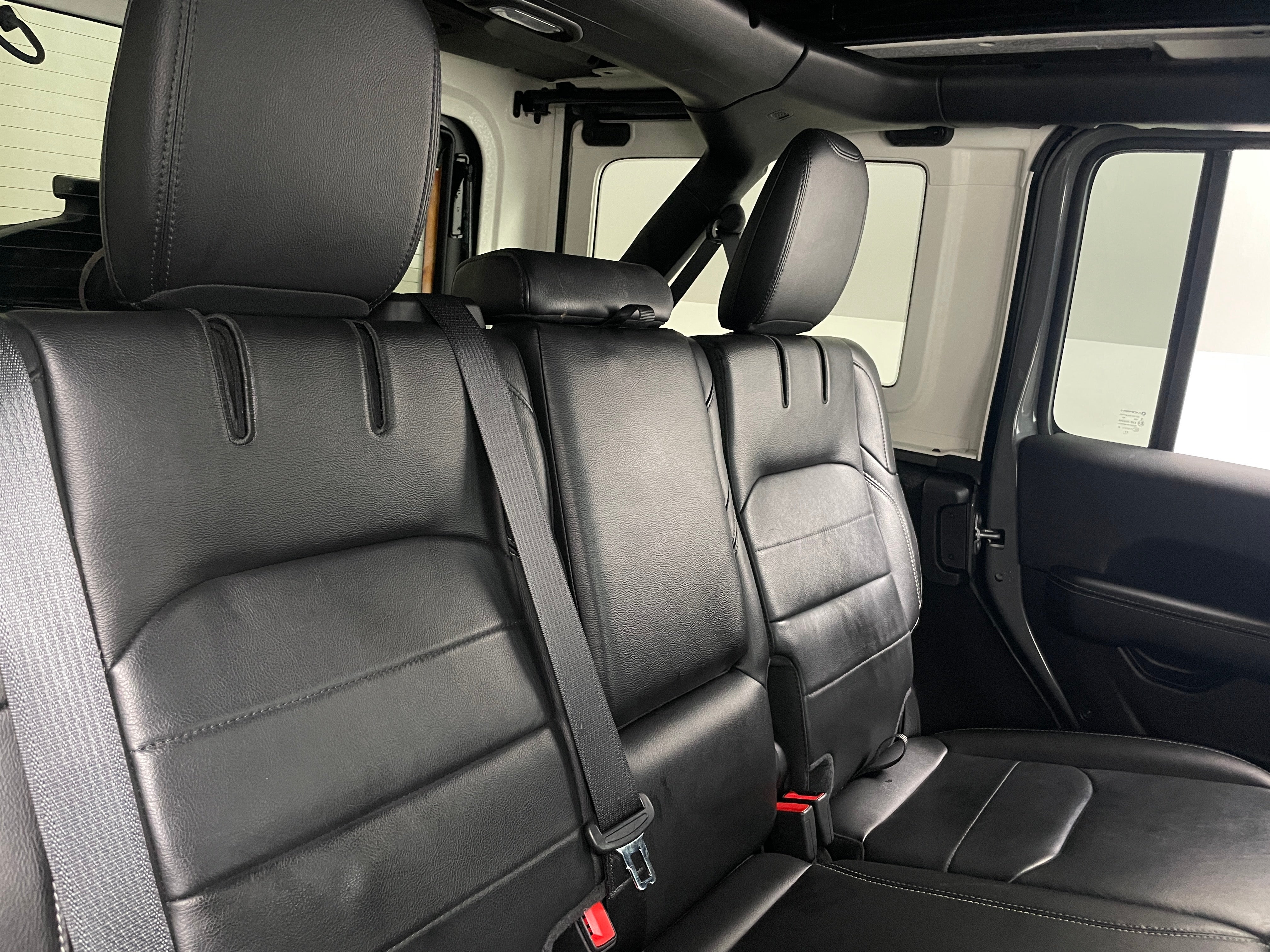 Thumbnail: 2021 Jeep Wrangler - 6