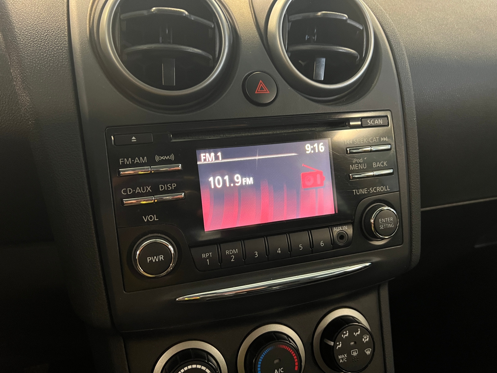 Thumbnail: 2015 Nissan Rogue - 4