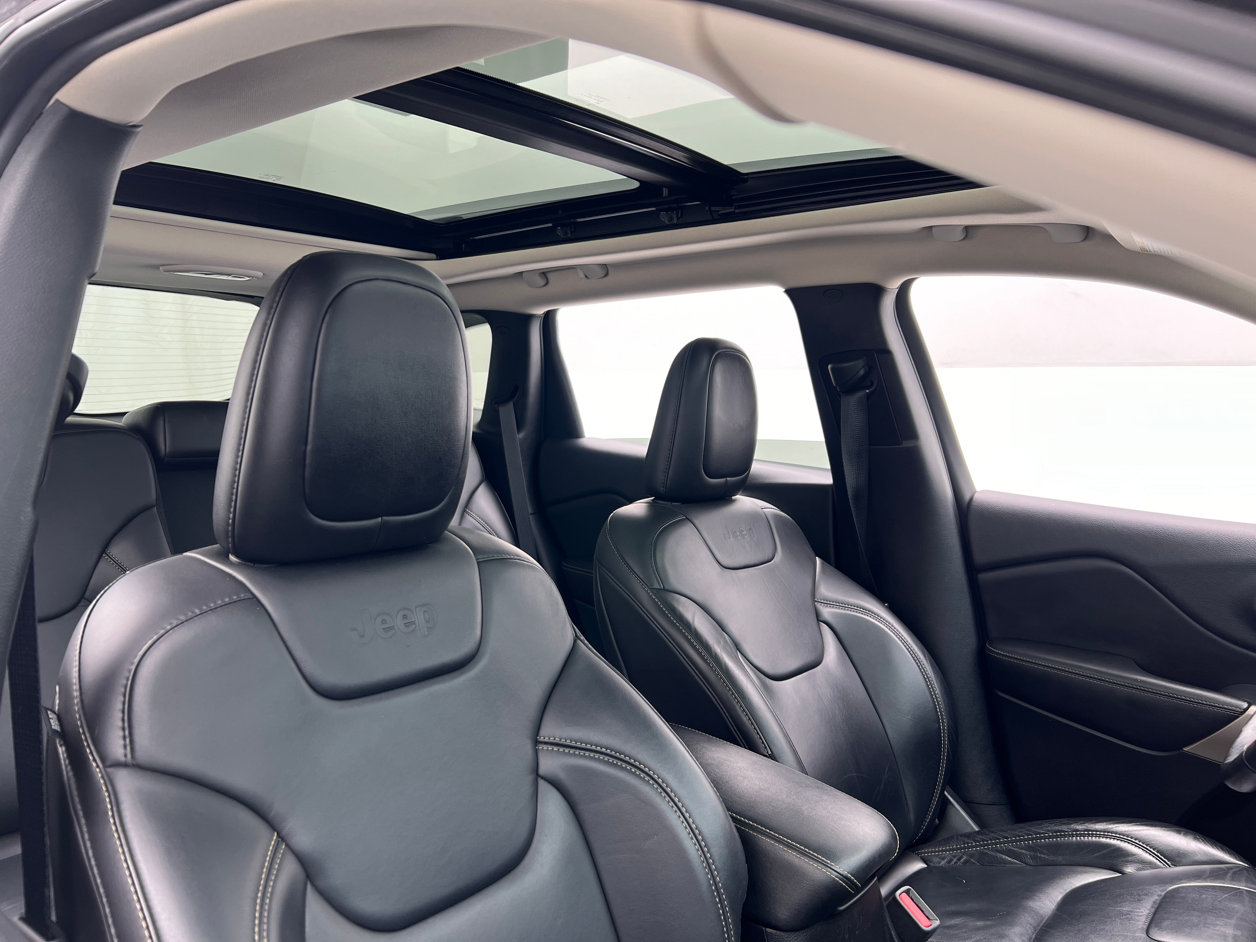 Thumbnail: 2017 Jeep Cherokee - 2