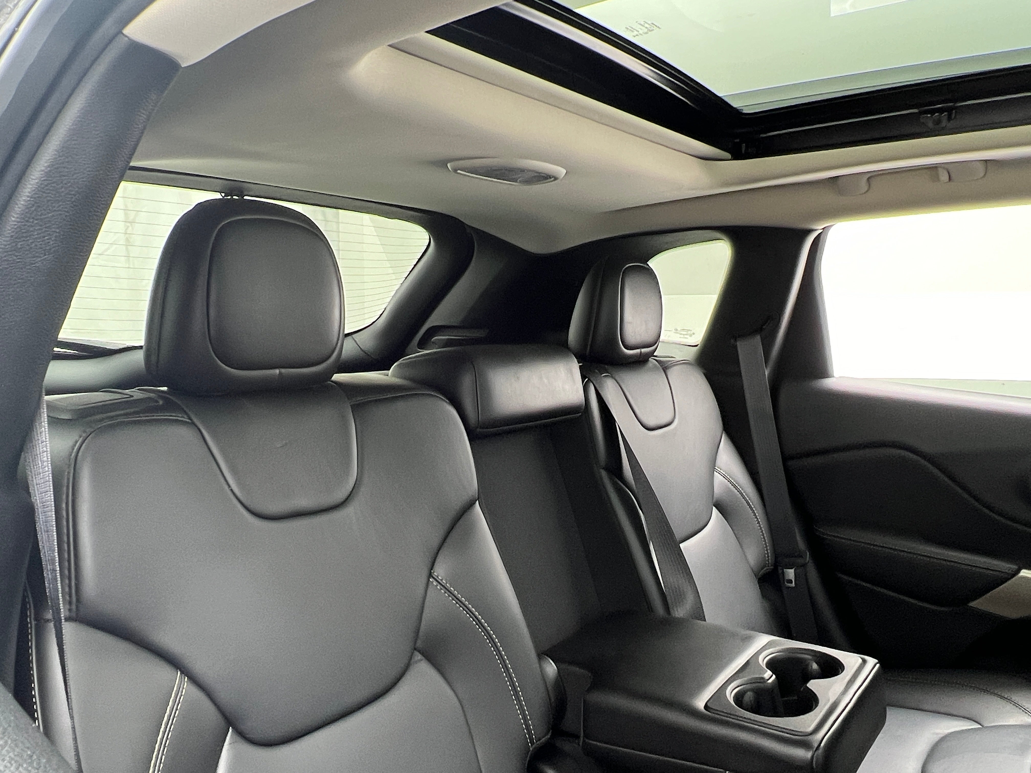 Thumbnail: 2017 Jeep Cherokee - 6