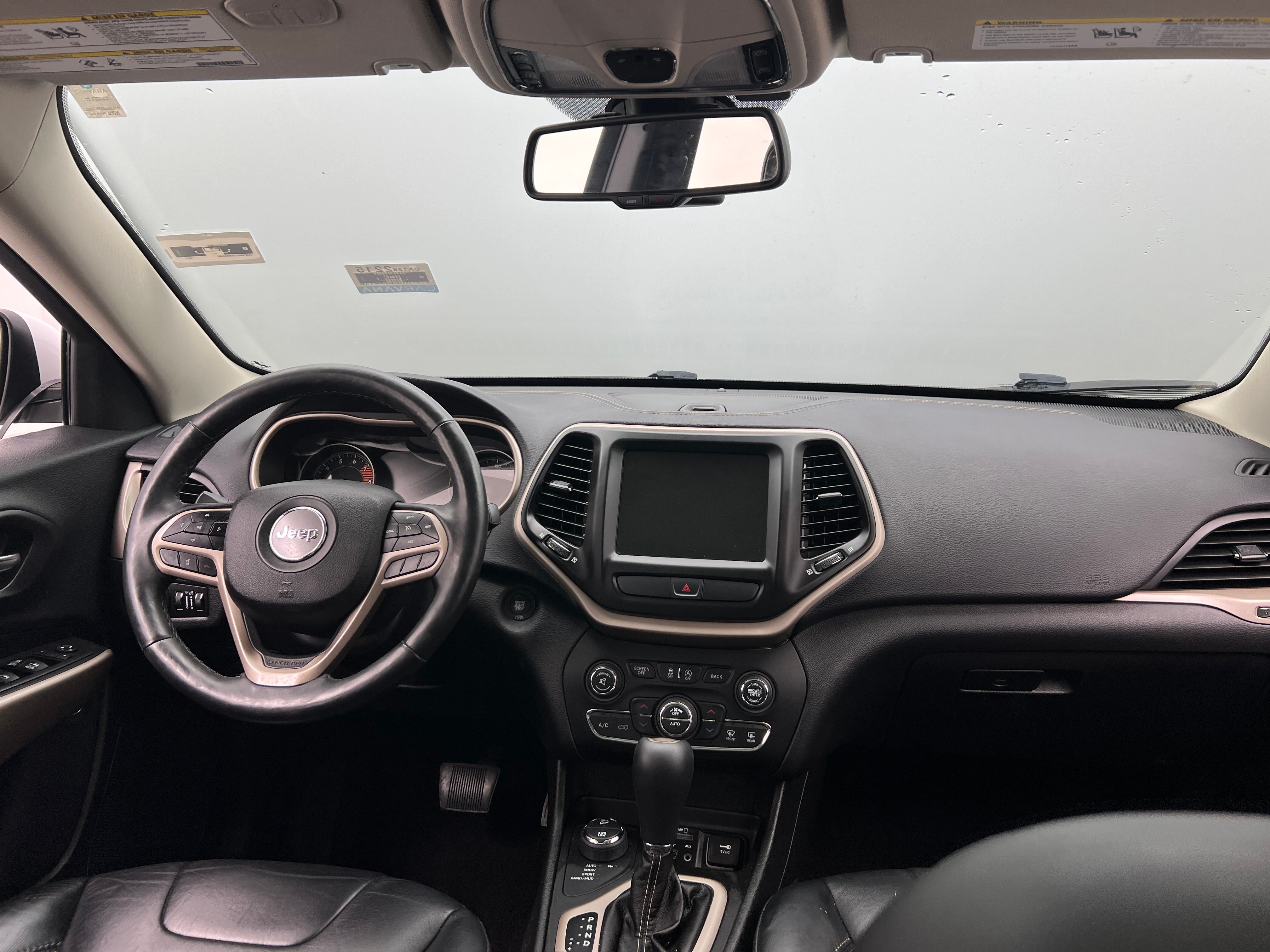 Thumbnail: 2017 Jeep Cherokee - 3