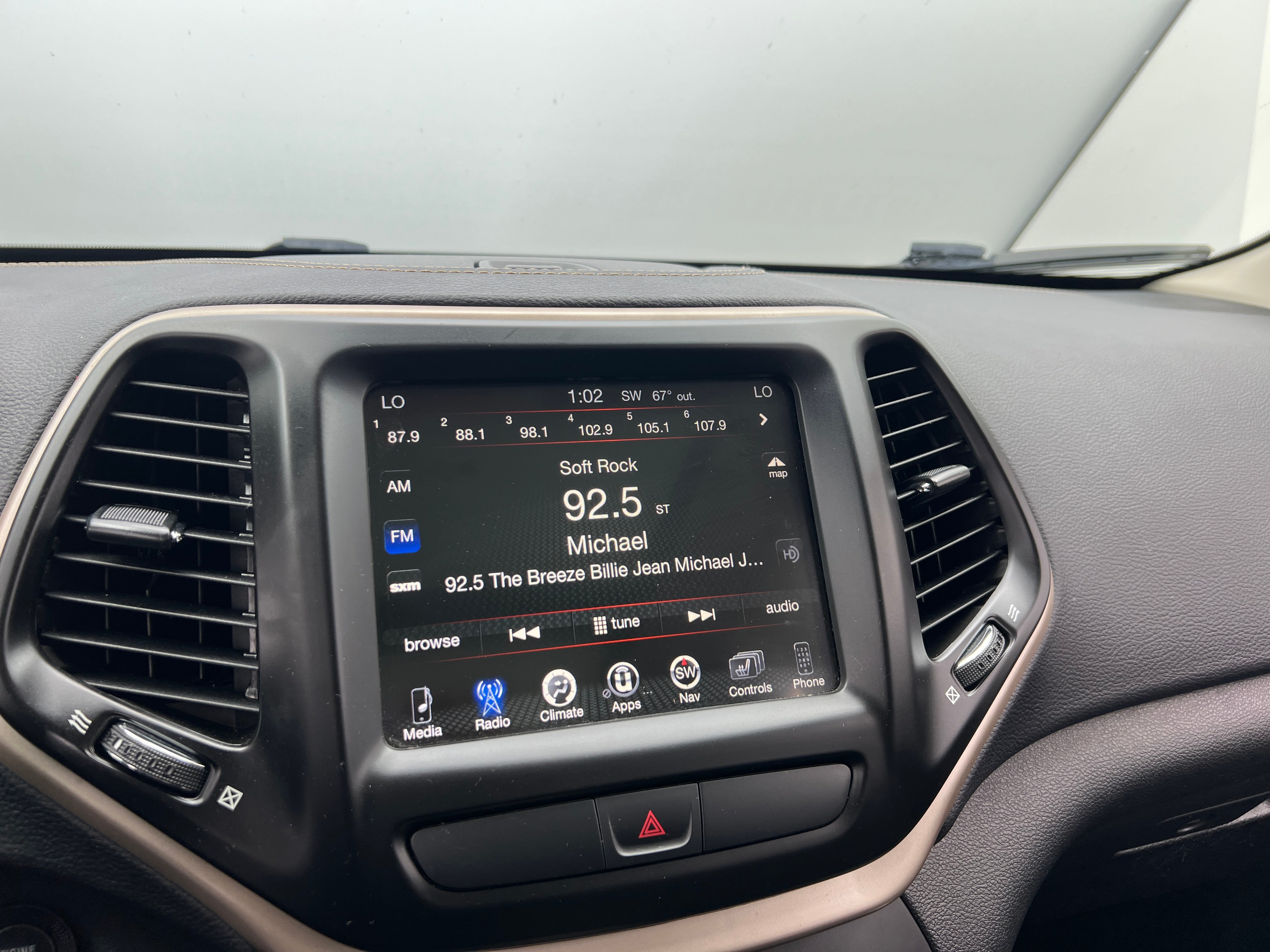 Thumbnail: 2017 Jeep Cherokee - 4