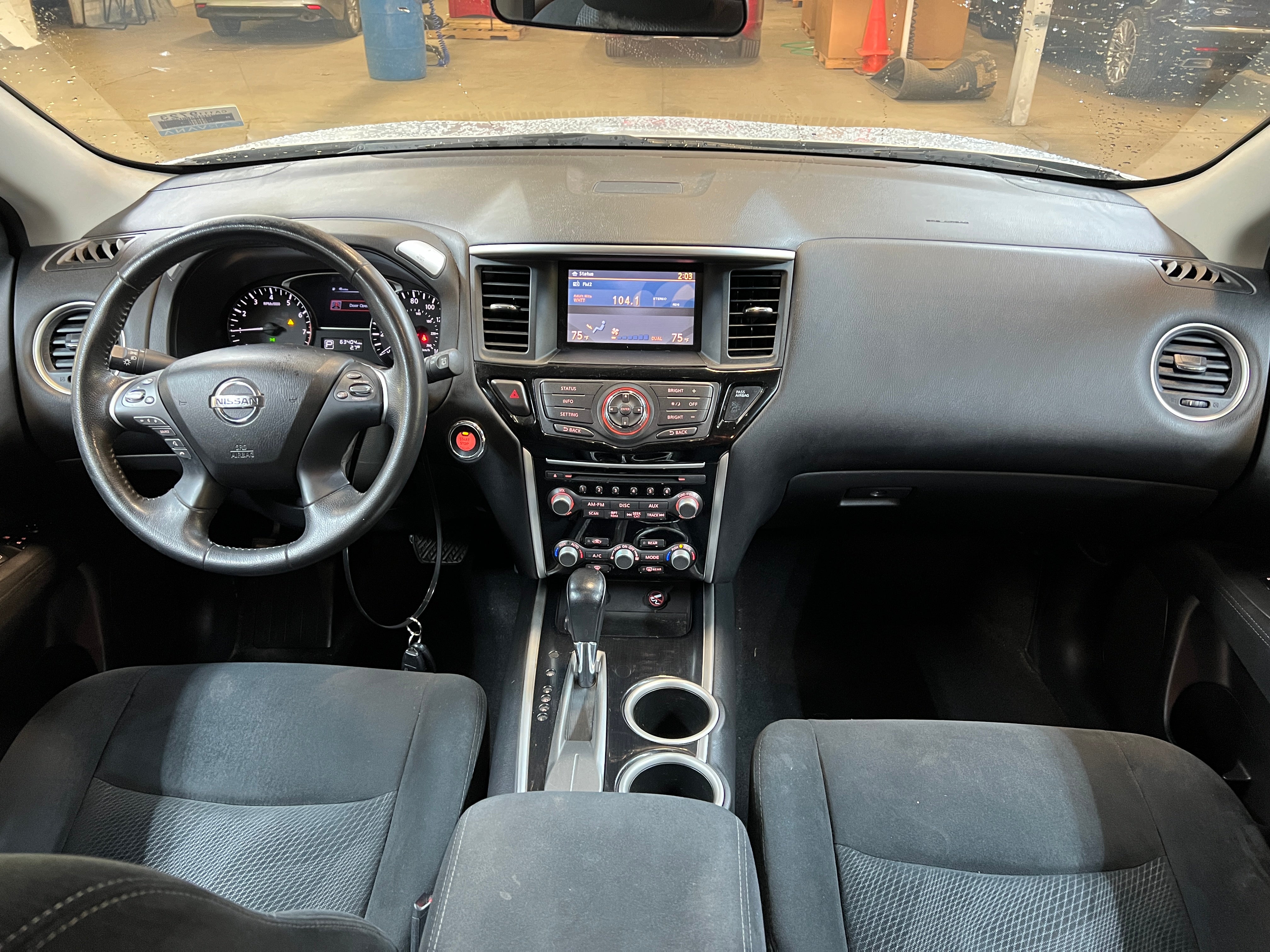 2014 Nissan Pathfinder SV 3