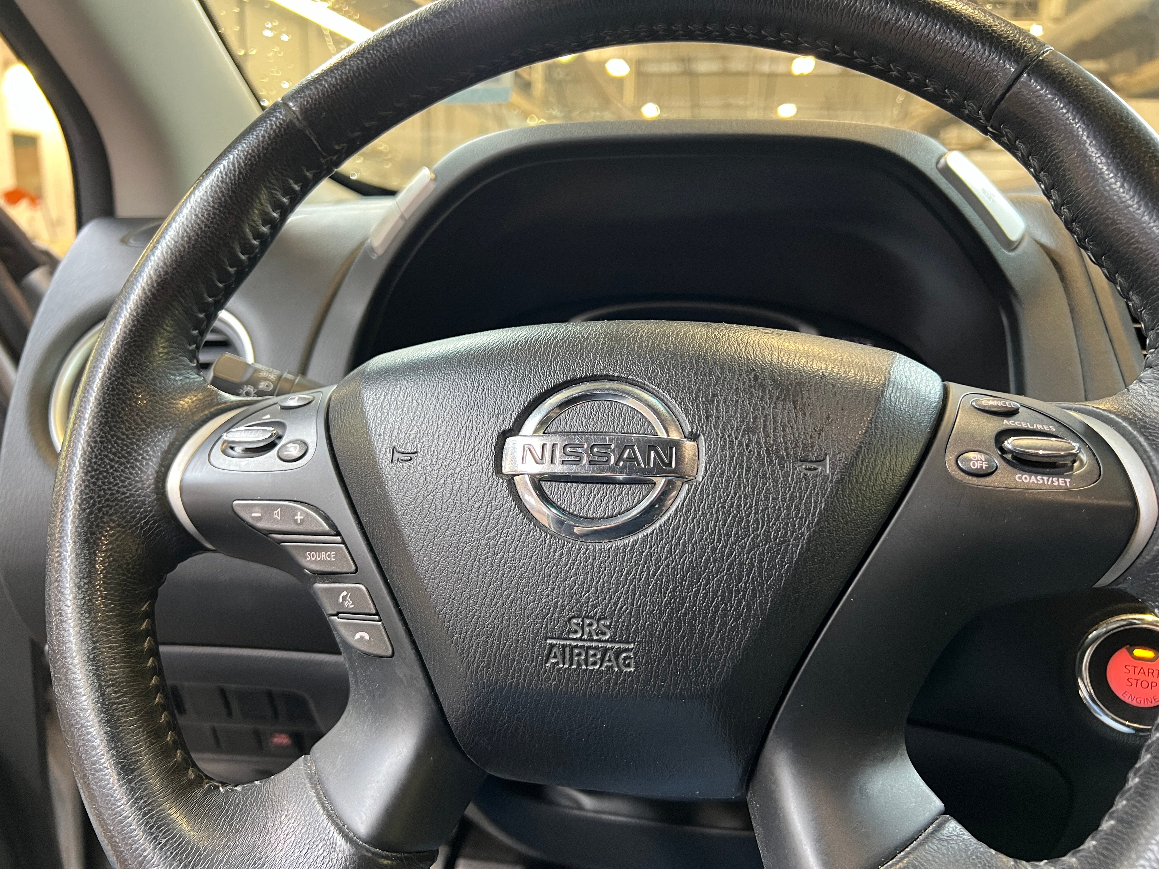 2014 Nissan Pathfinder SV 5