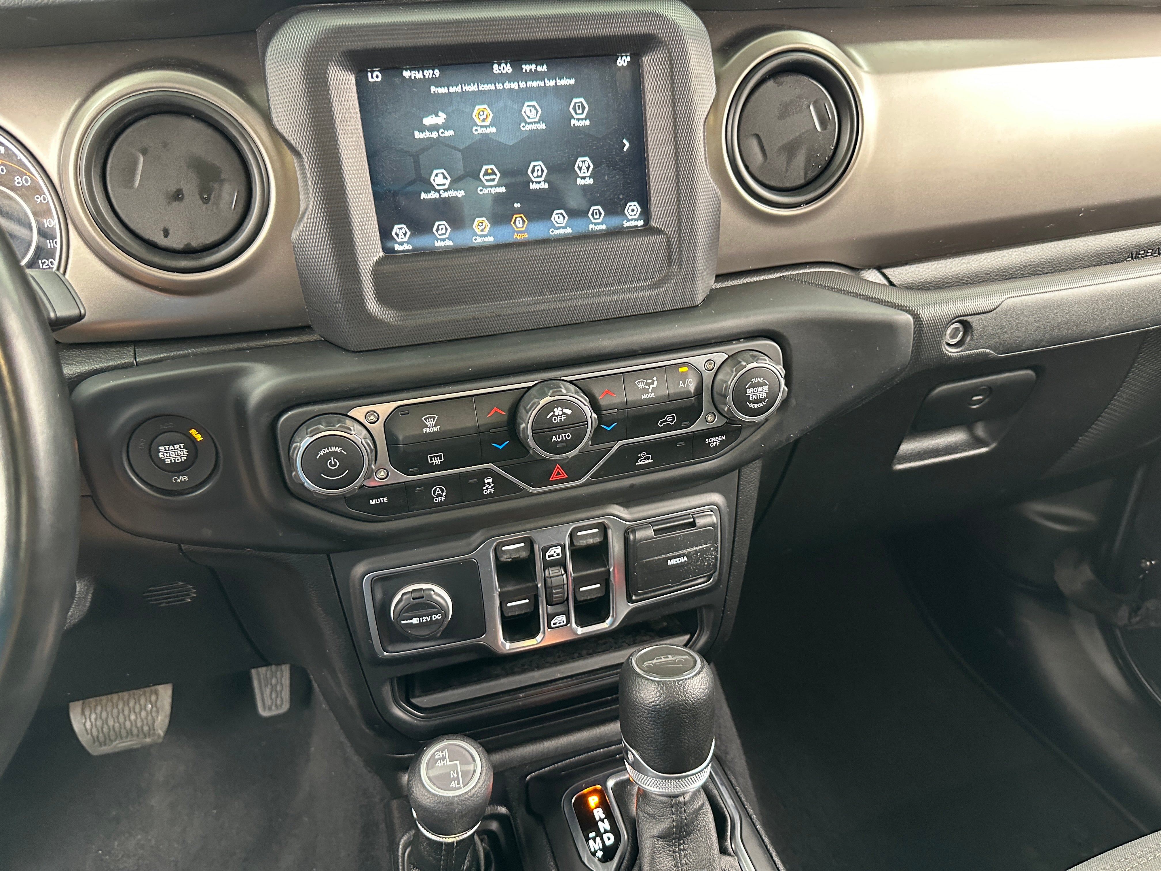 Thumbnail: 2021 Jeep Gladiator - 4