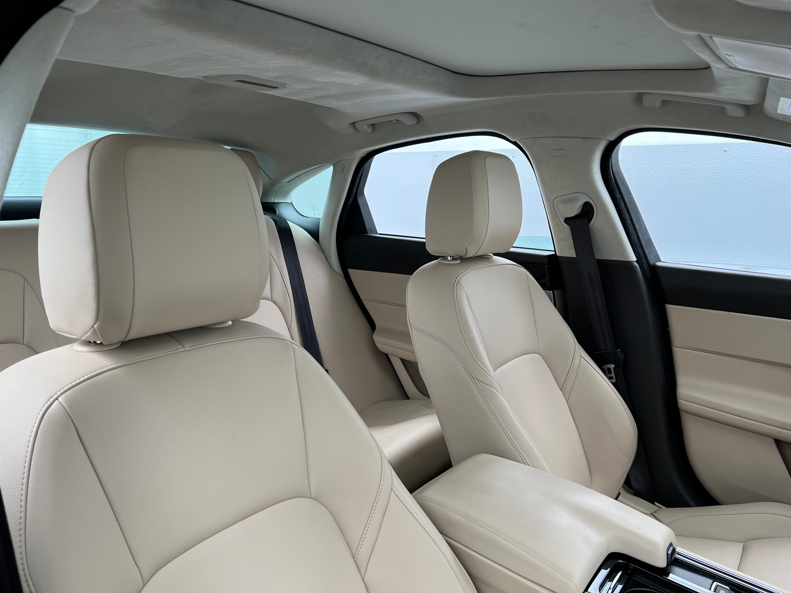 Thumbnail: 2019 Jaguar XF - 2