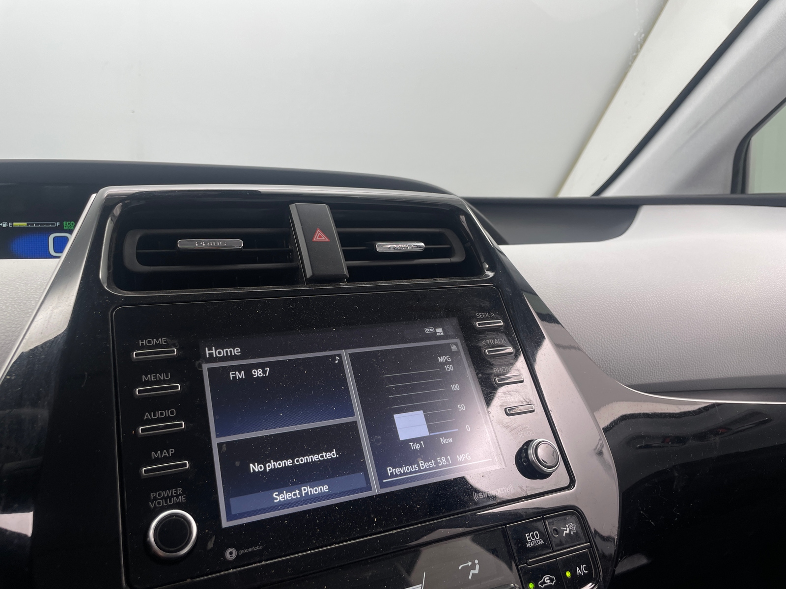 Thumbnail: 2021 Toyota Prius - 4