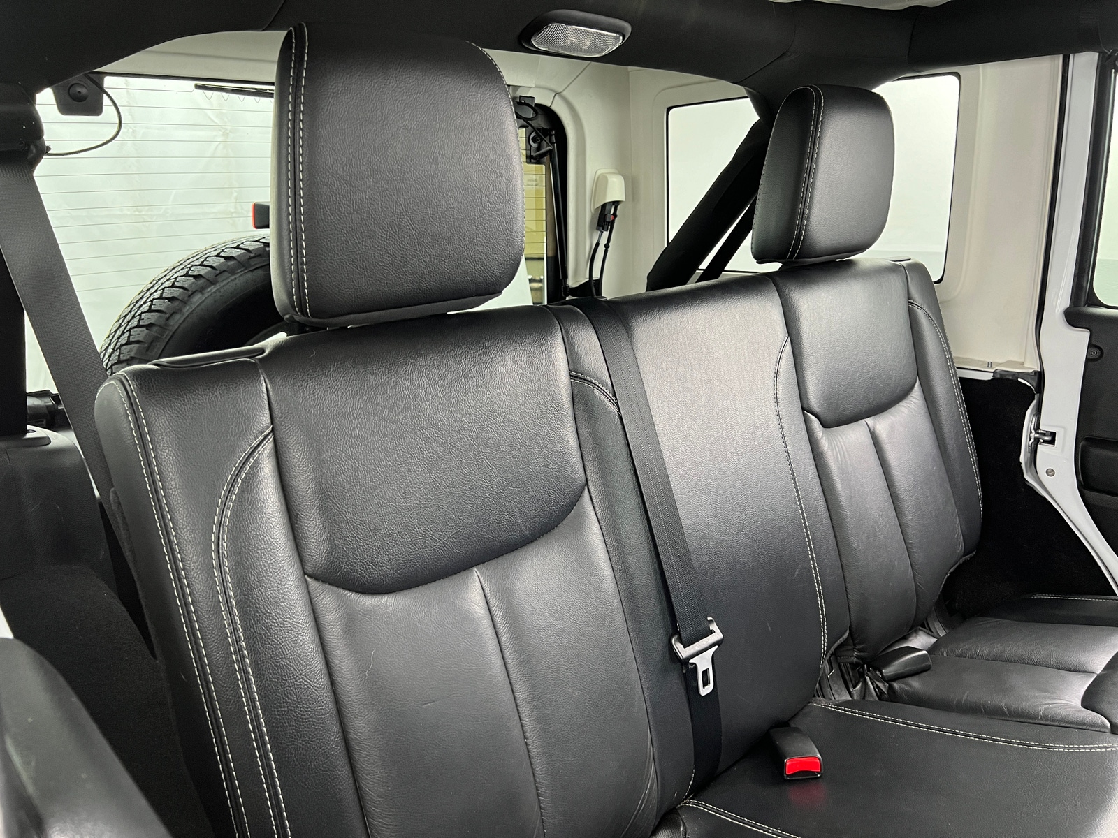 Thumbnail: 2013 Jeep Wrangler - 6