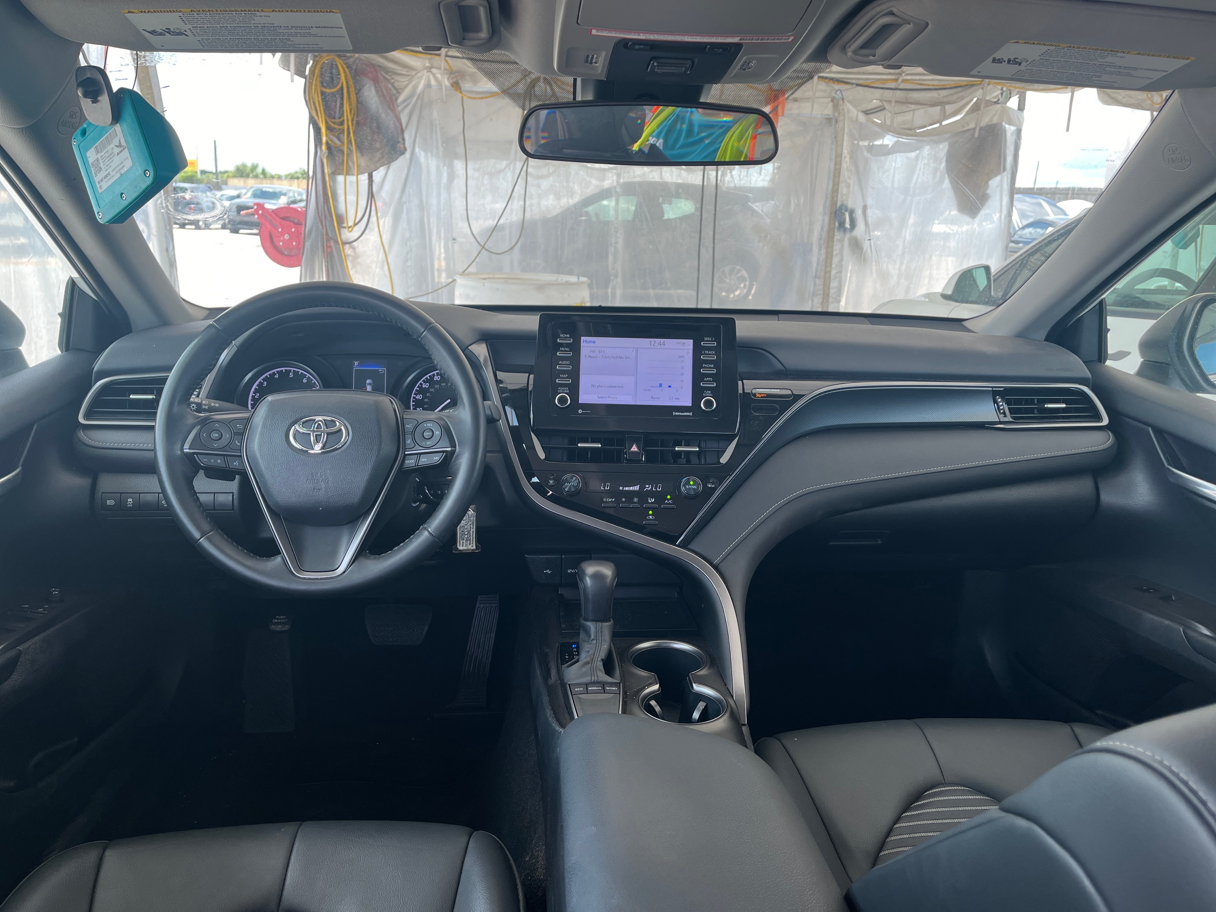 2023 Toyota Camry SE 3