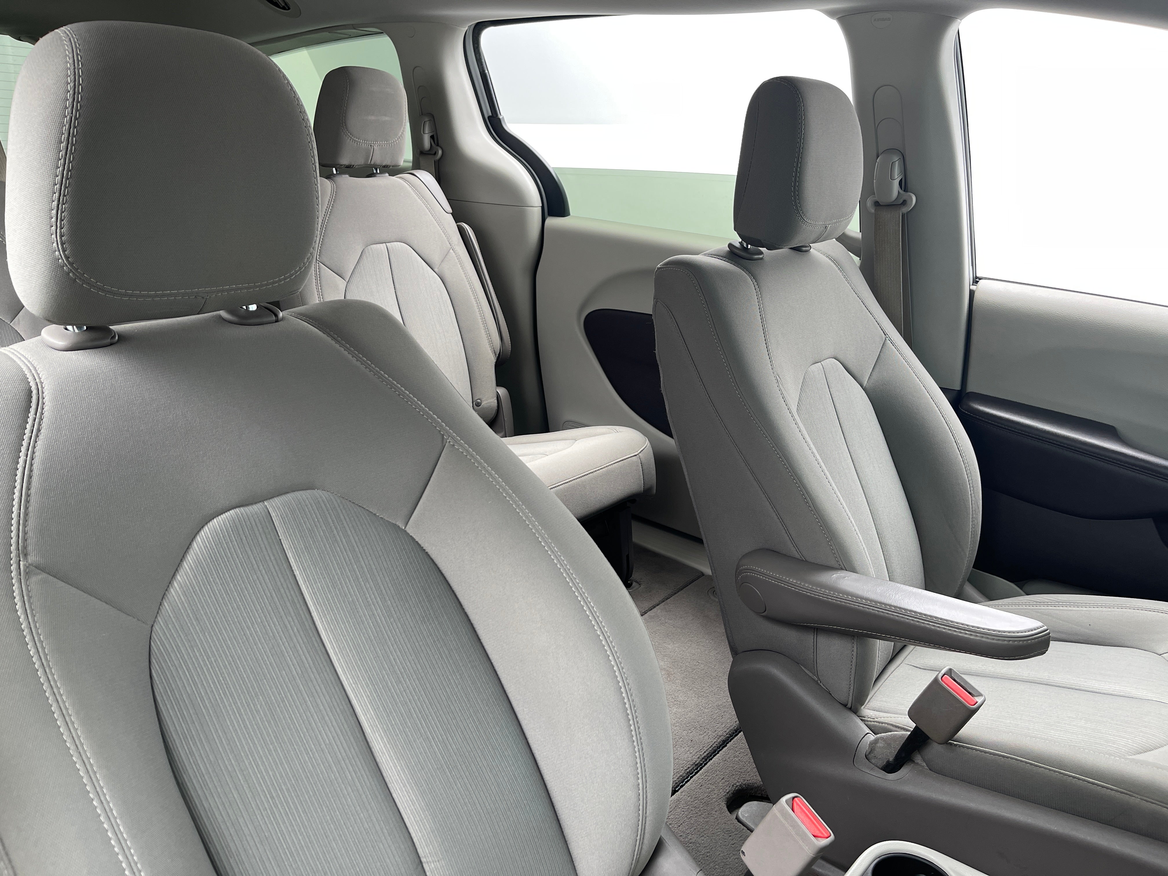 2017 Chrysler Pacifica LX 2